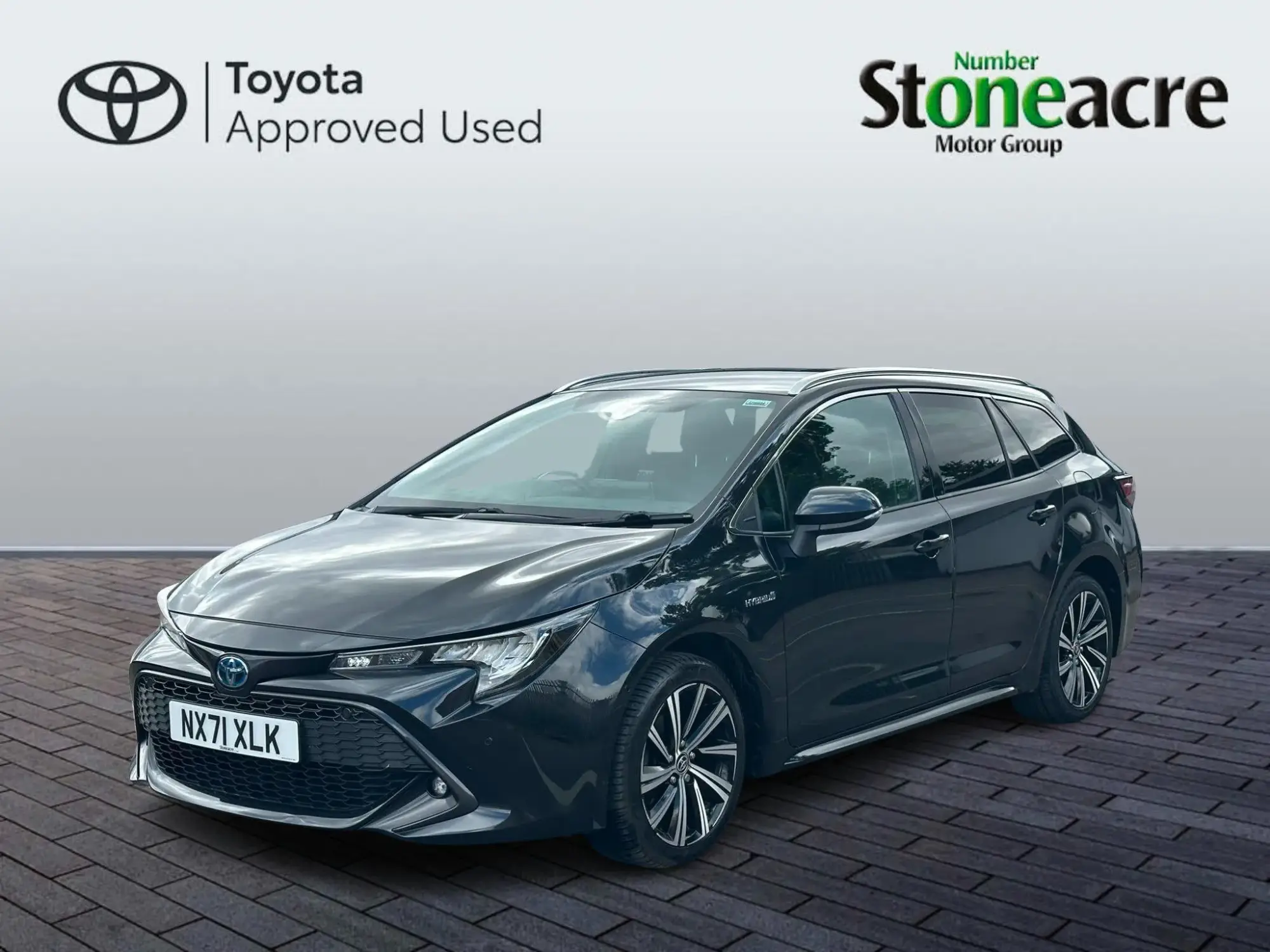 Toyota Corolla Hatchback 1.8 VVT-i Hybrid Design 5dr Auto NX71XLK Image 3