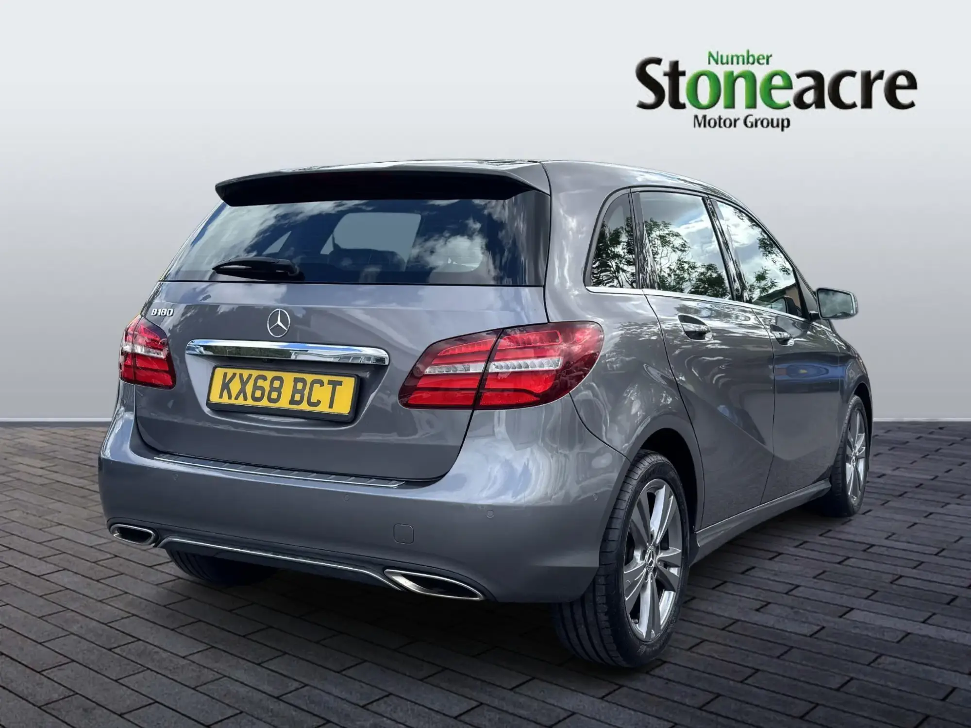 Mercedes-Benz B-Class 1.6 B180 Exclusive Edition (Plus) Euro 6 (s/s) 5dr KX68BCT Image 3