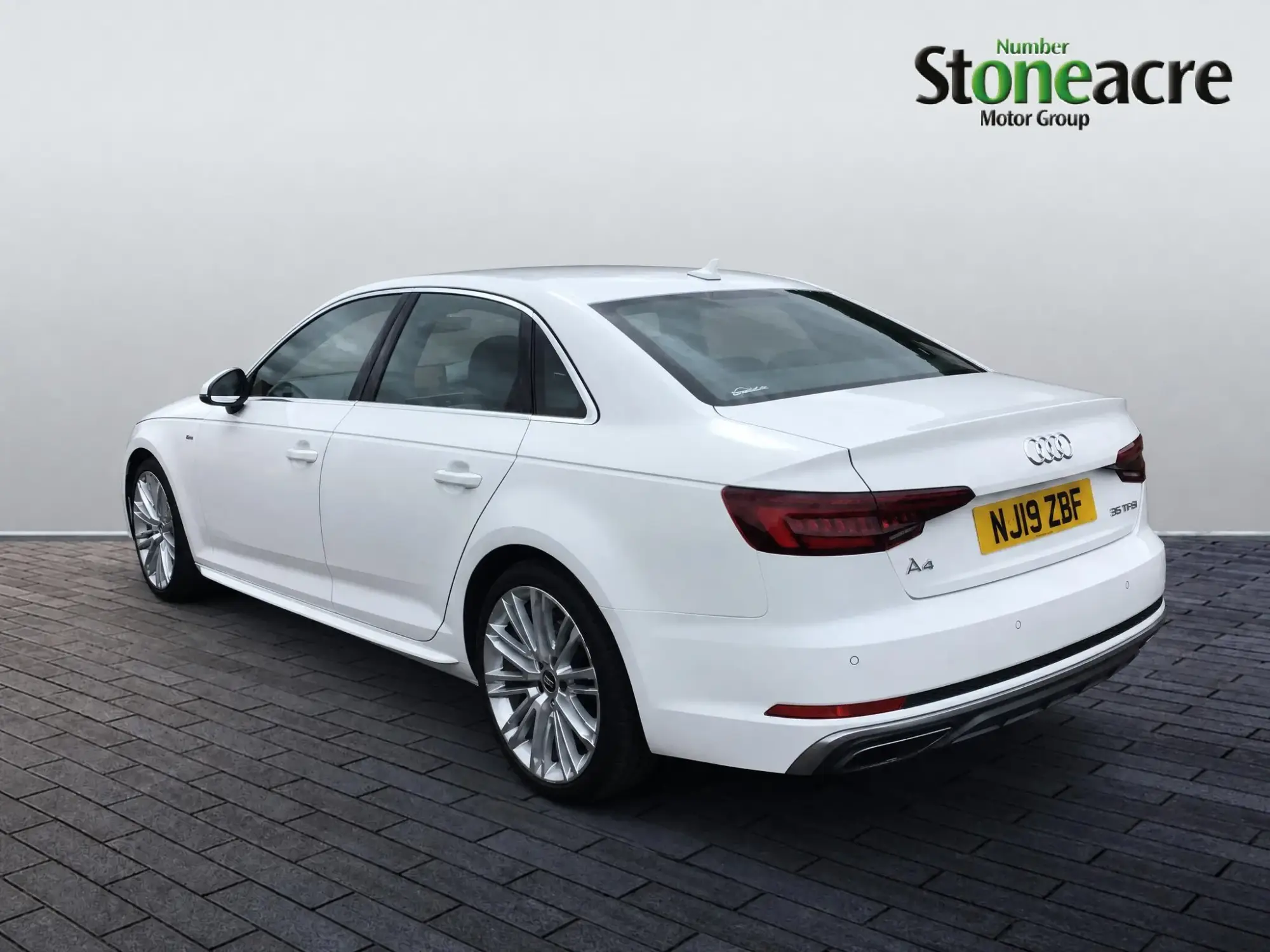 Audi A4 Saloon 2.0 TFSI 35 S line Euro 6 (s/s) 4dr NJ19ZBF Image 2
