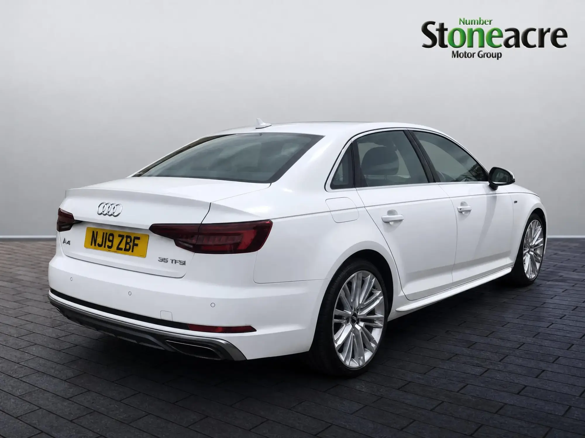 Audi A4 Saloon 2.0 TFSI 35 S line Euro 6 (s/s) 4dr NJ19ZBF Image 3