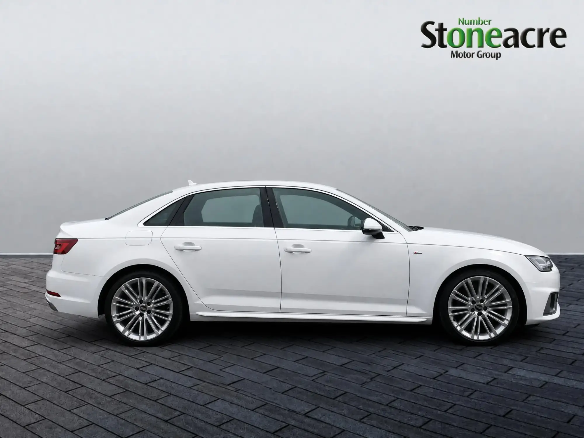 Audi A4 Saloon Image 6 Audi A4 Saloon Image 6