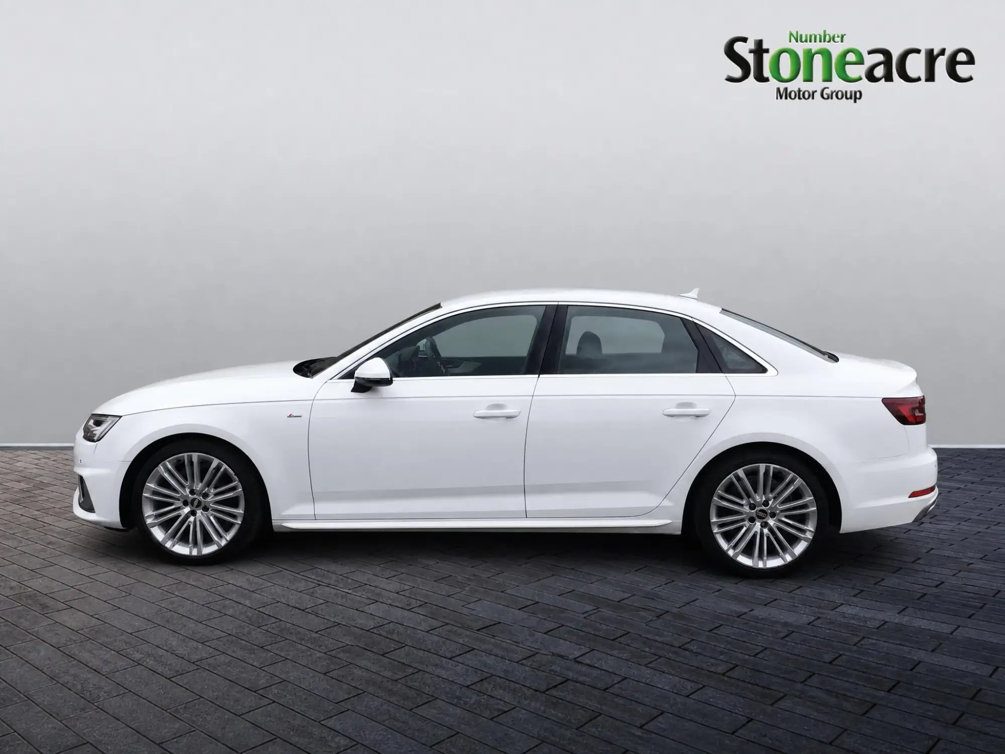 Audi A4 Saloon Image 7 Audi A4 Saloon Image 7