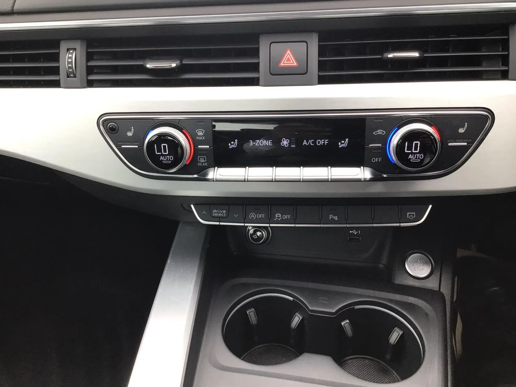 Audi A4 Saloon Image 17 Audi A4 Saloon Image 17
