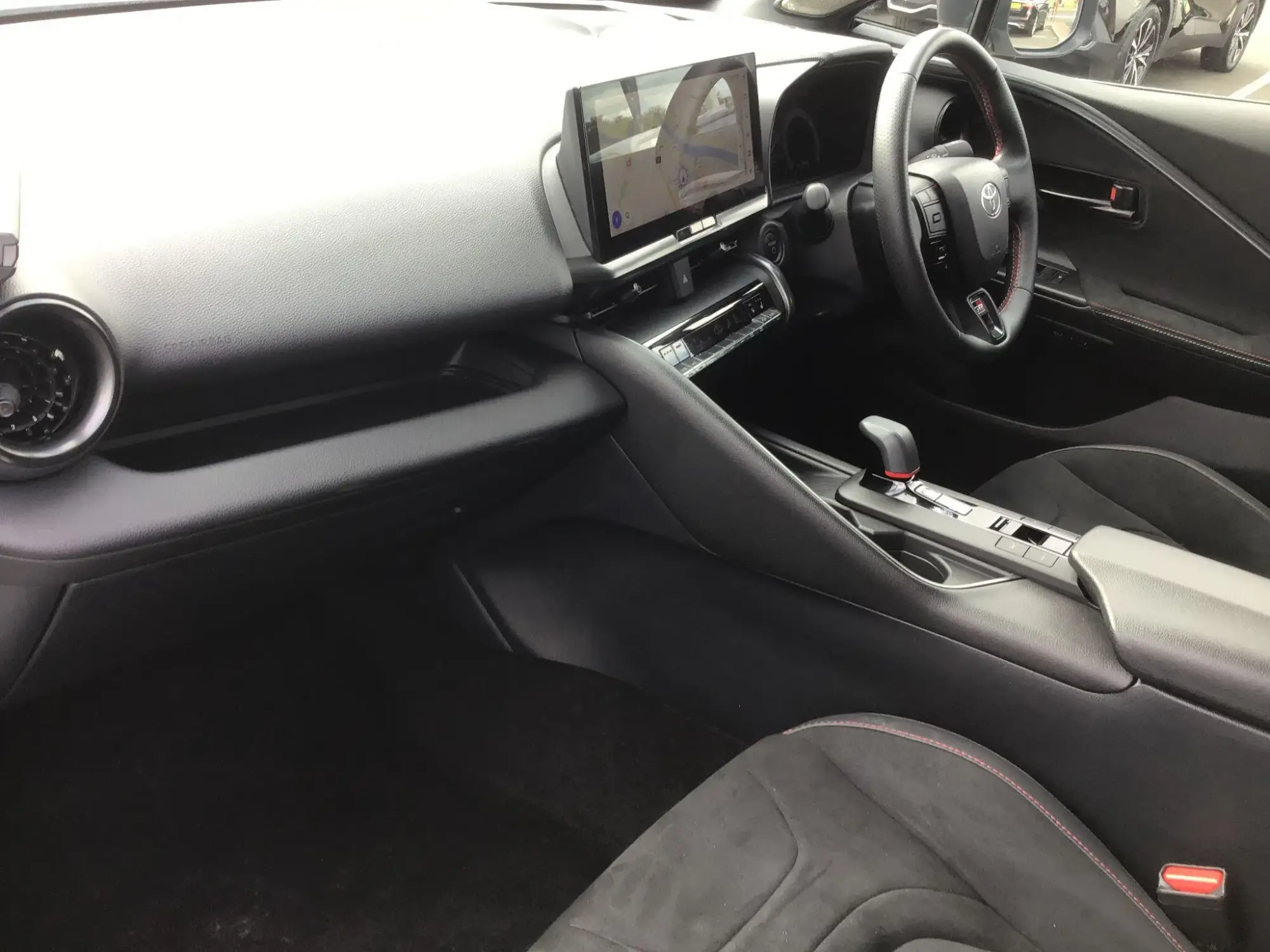 Toyota C-HR Plug-in Hybrid Image 5 Toyota C-HR Plug-in Hybrid Image 5