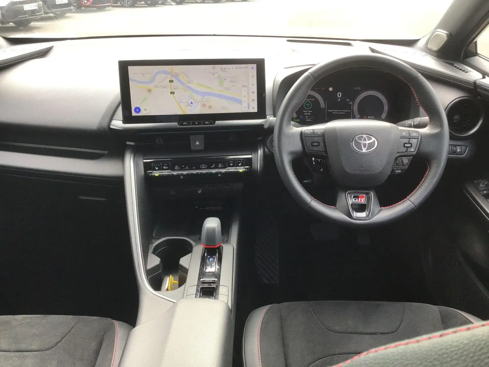 Toyota C-HR Plug-in Hybrid Image 6 Toyota C-HR Plug-in Hybrid Image 6