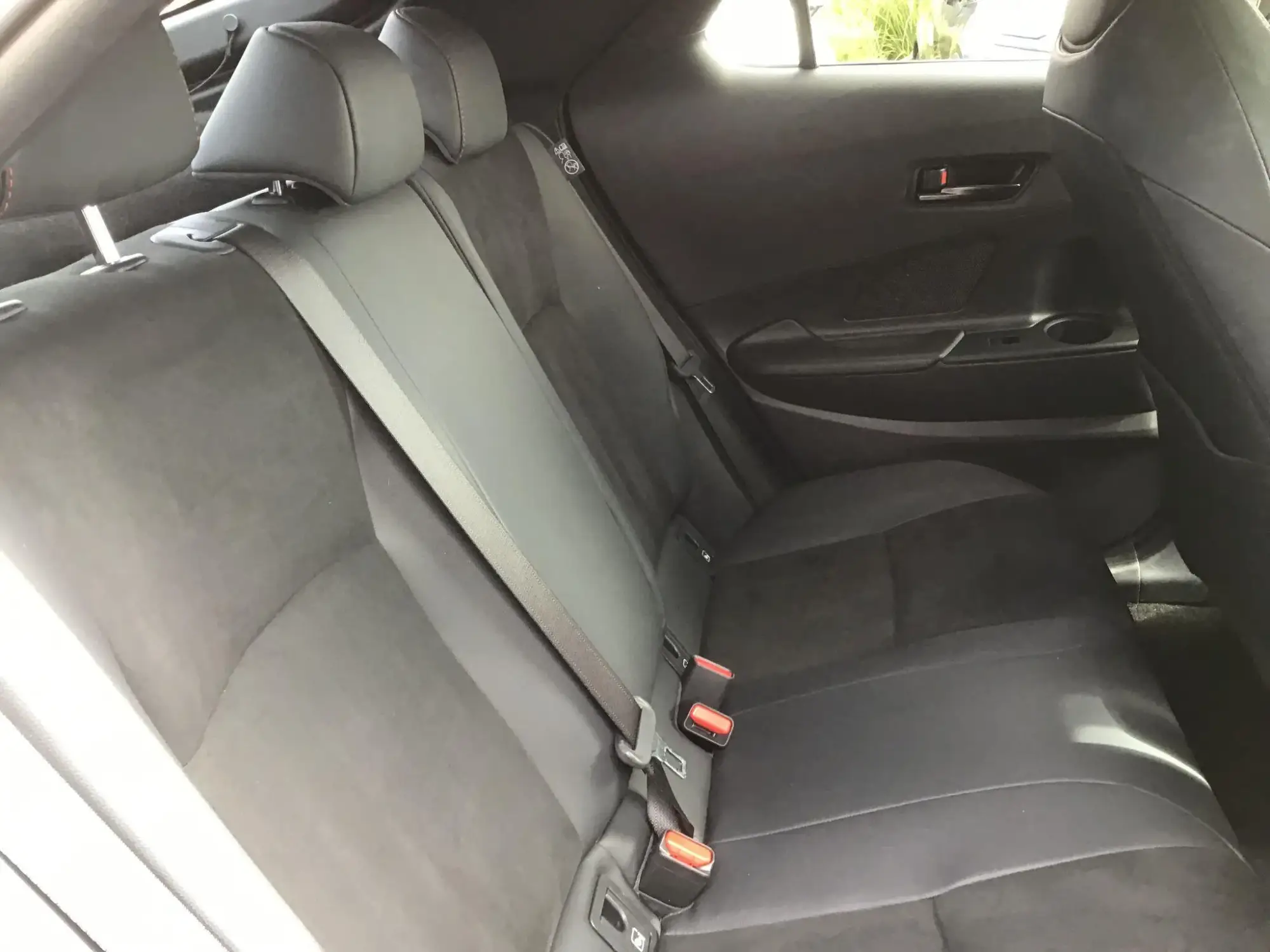 Toyota C-HR Plug-in Hybrid Image 14 Toyota C-HR Plug-in Hybrid Image 14