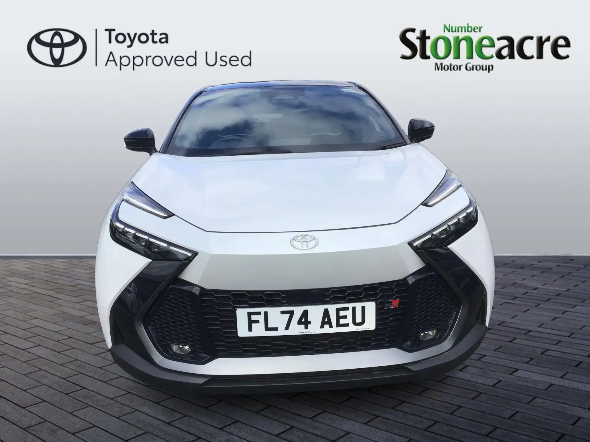 Toyota C-HR Plug-in Hybrid Image 17 Toyota C-HR Plug-in Hybrid Image 17