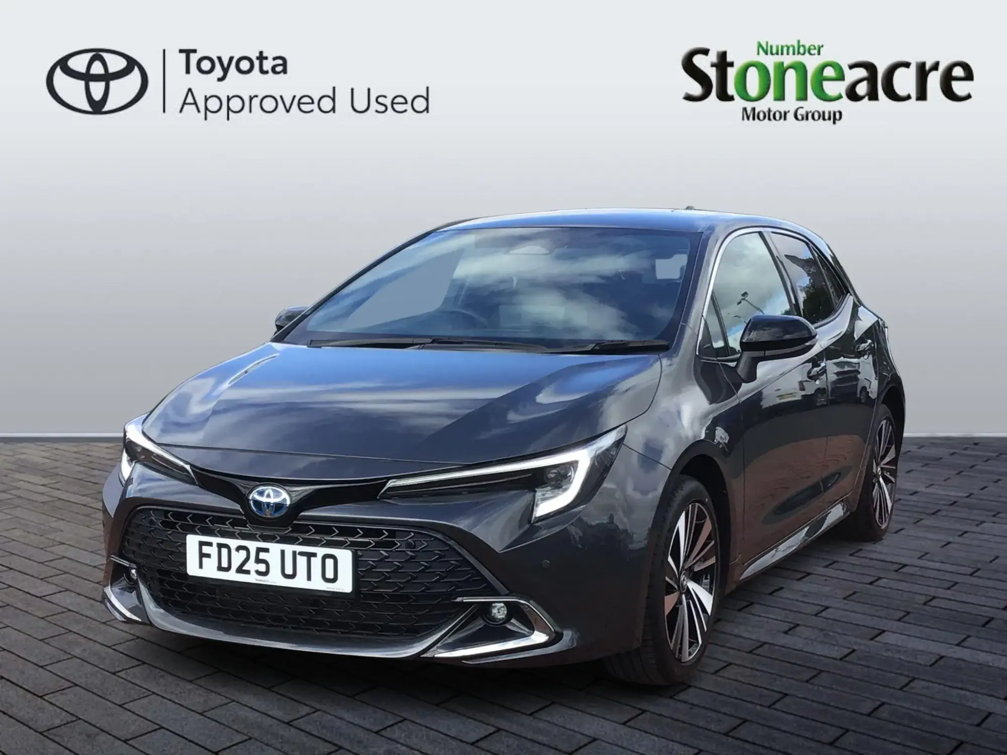Toyota Corolla Hatchback Image 3