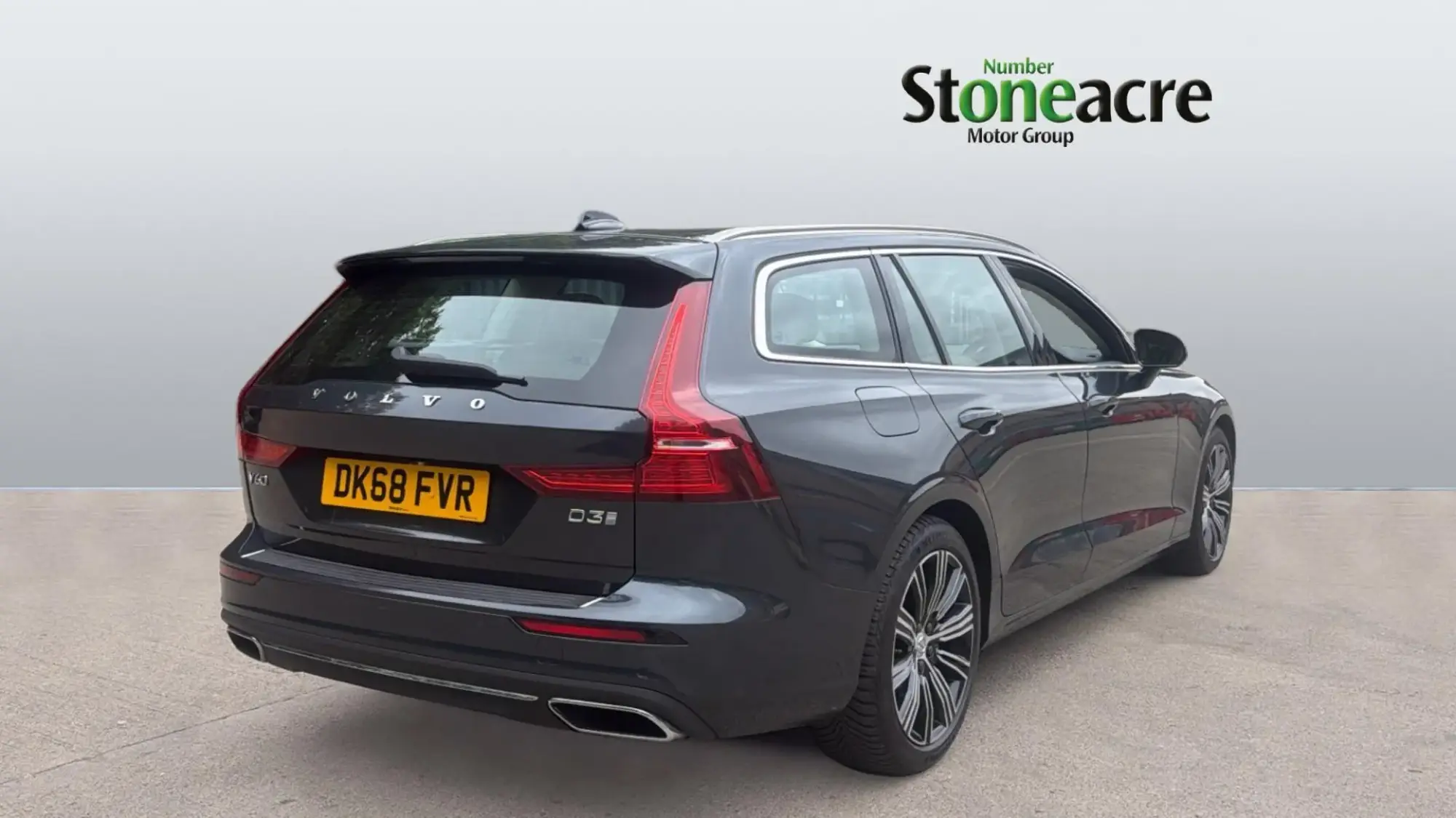 Volvo V60 2.0 D3 Inscription Auto Euro 6 (s/s) 5dr DK68FVR Image 2
