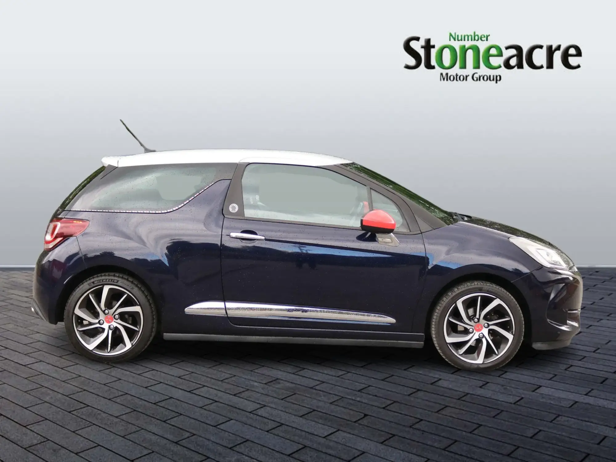 DS AUTOMOBILES DS 3 Image 2
