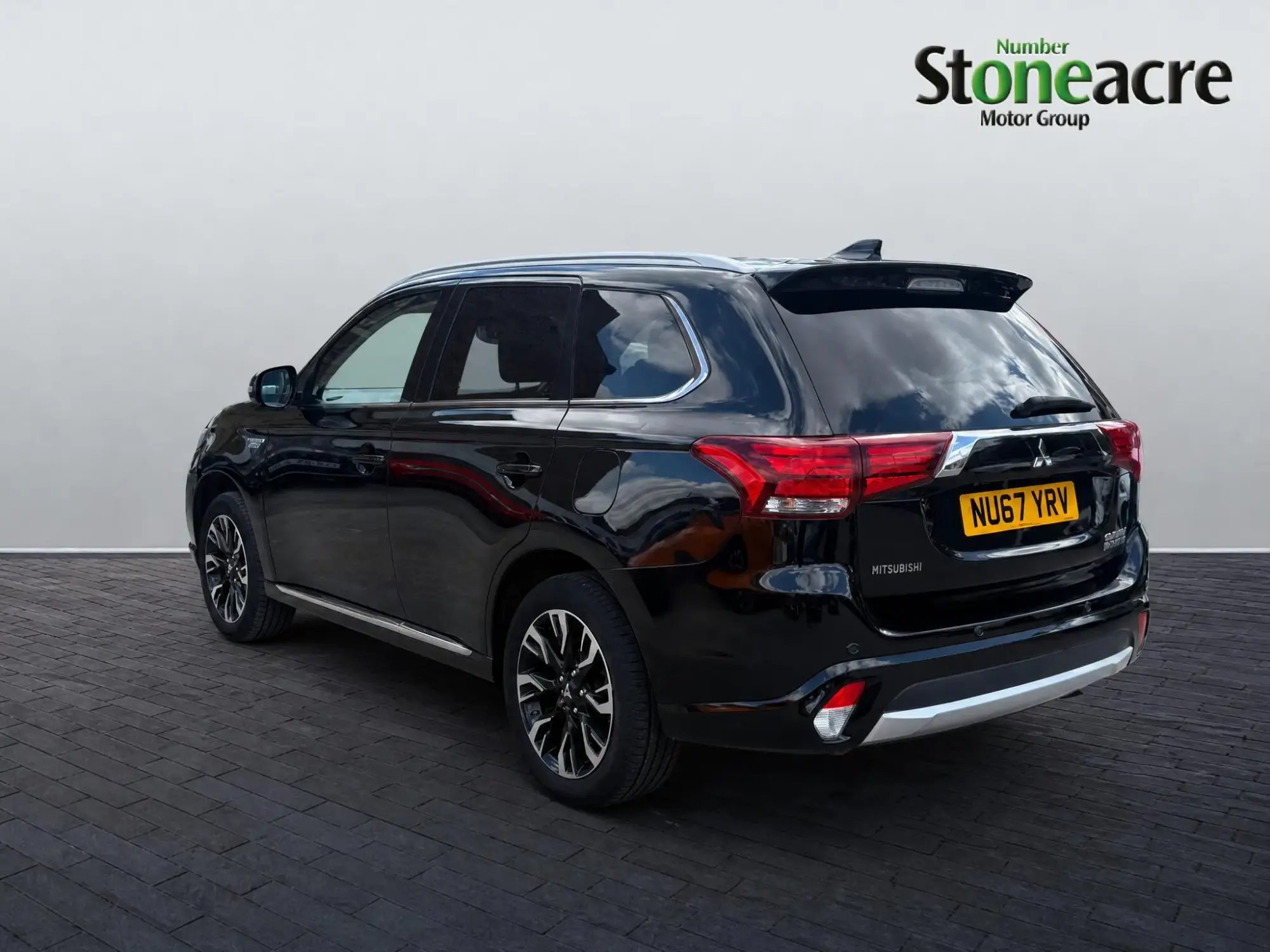 Mitsubishi Outlander Image 4 Mitsubishi Outlander Image 4