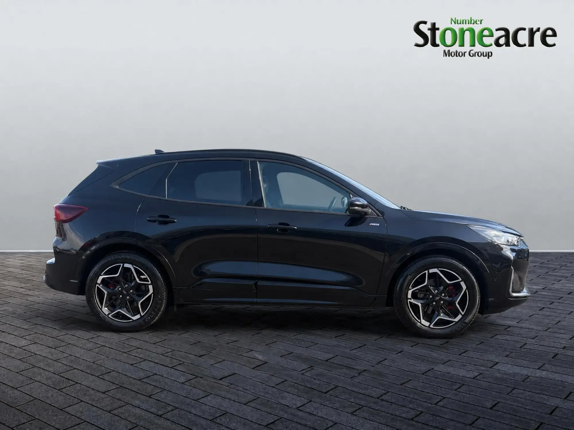 Ford Kuga Hybrid Image 2