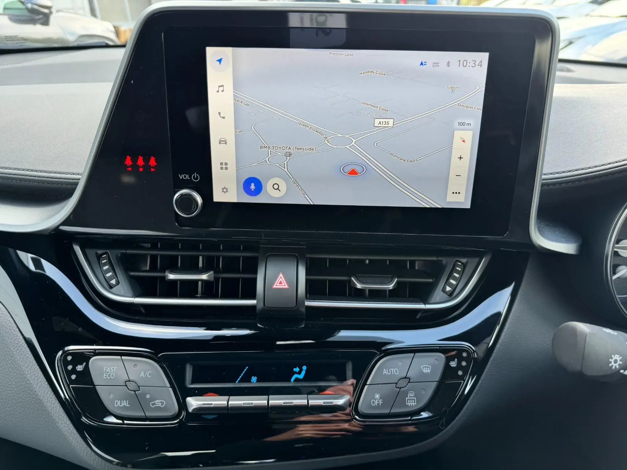 Toyota C-HR Self-Charging Hybrid Image 17