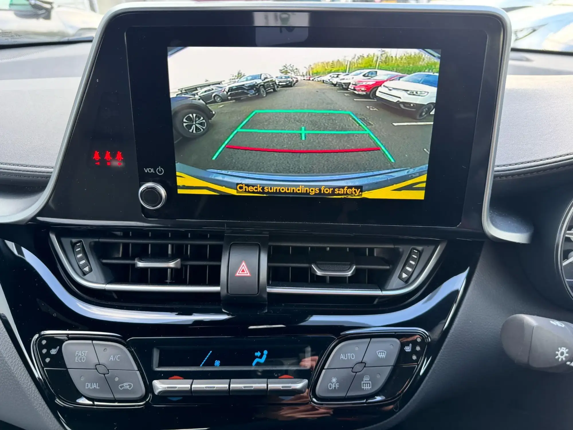Toyota C-HR Self-Charging Hybrid Image 18