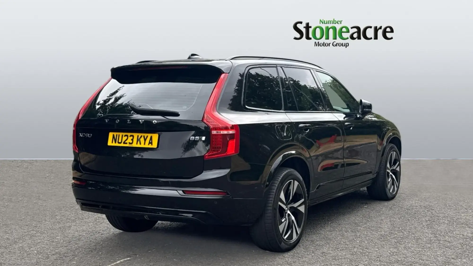 Volvo XC90 Plus (Dark) B5 AWD mild hybrid NU23KYA Image 2