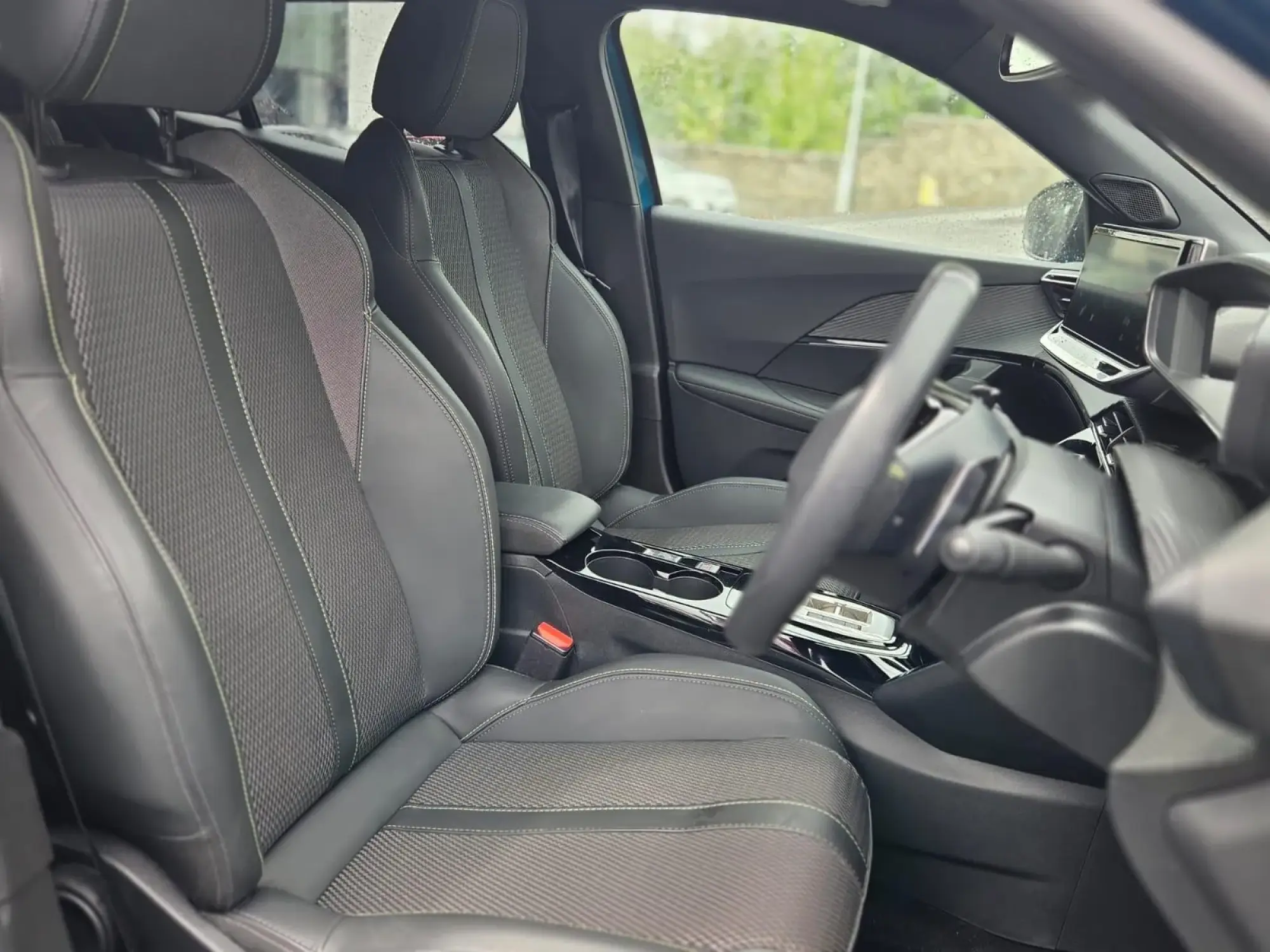 Peugeot 2008 Image 10