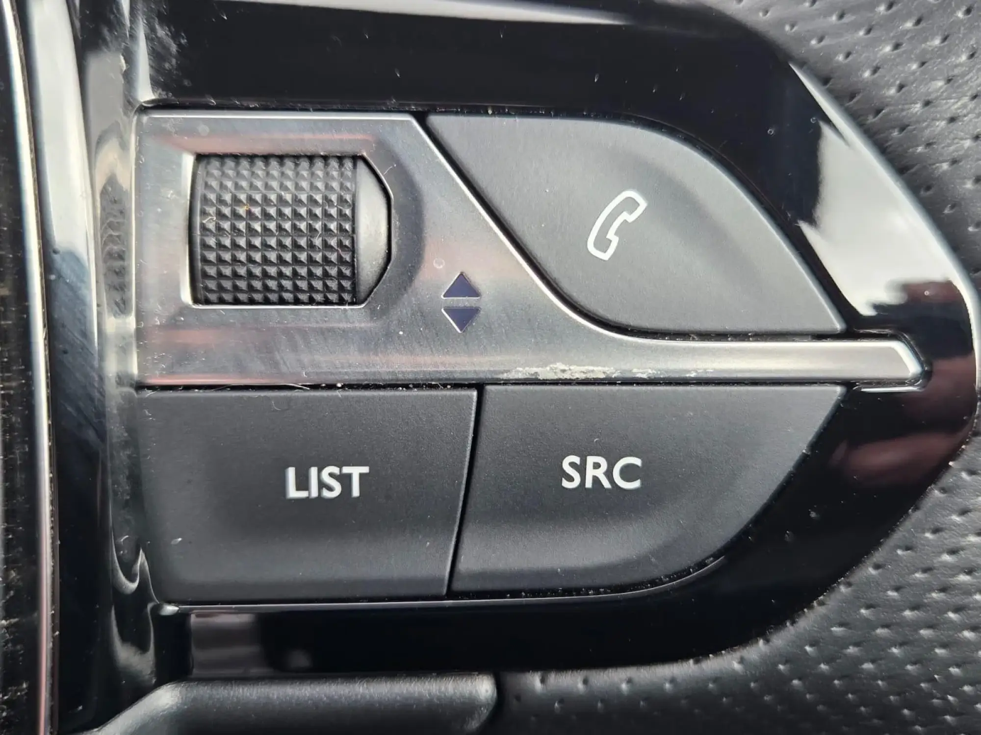 Peugeot 2008 Image 18