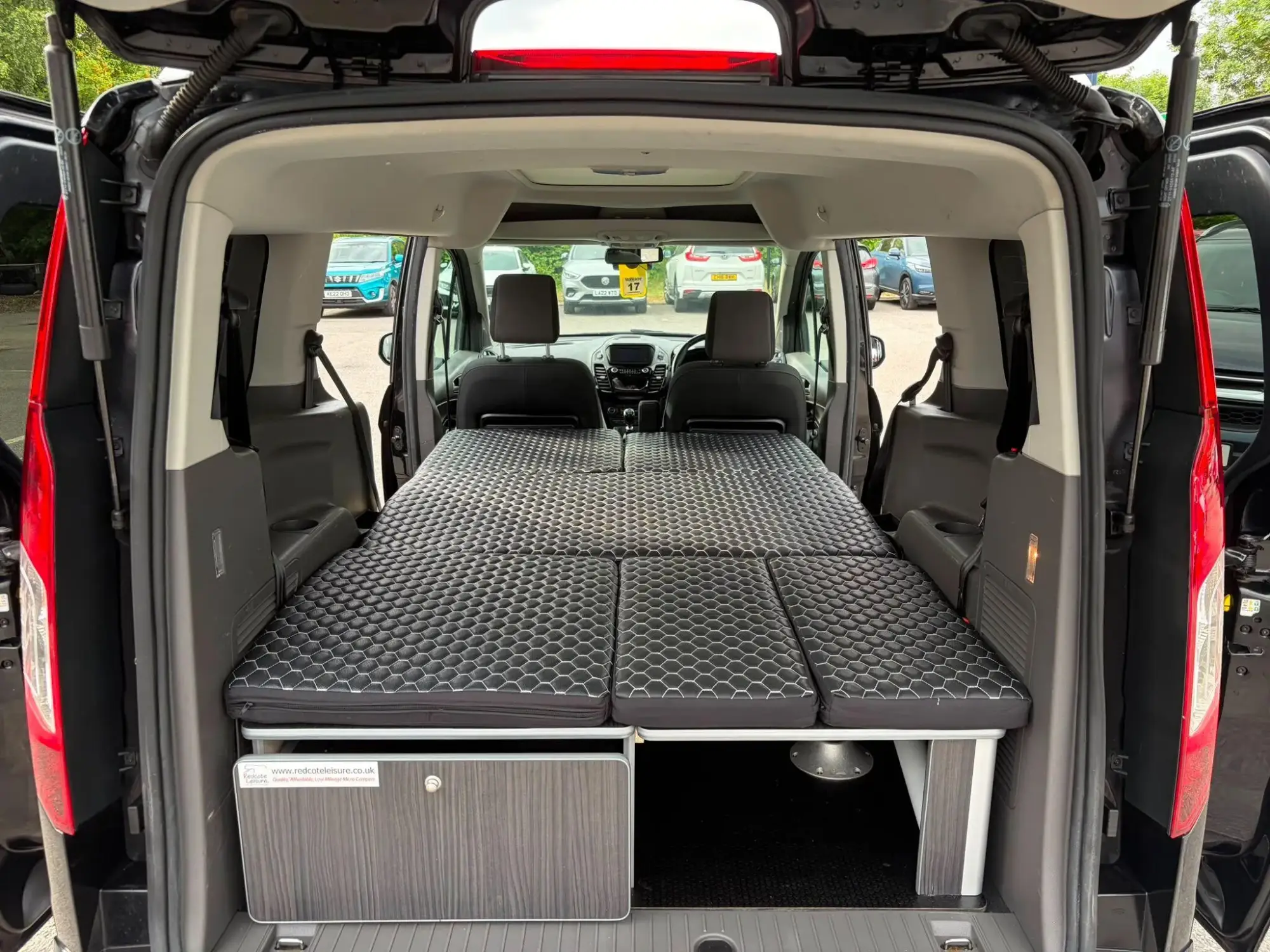 Ford Grand Tourneo Connect Image 2