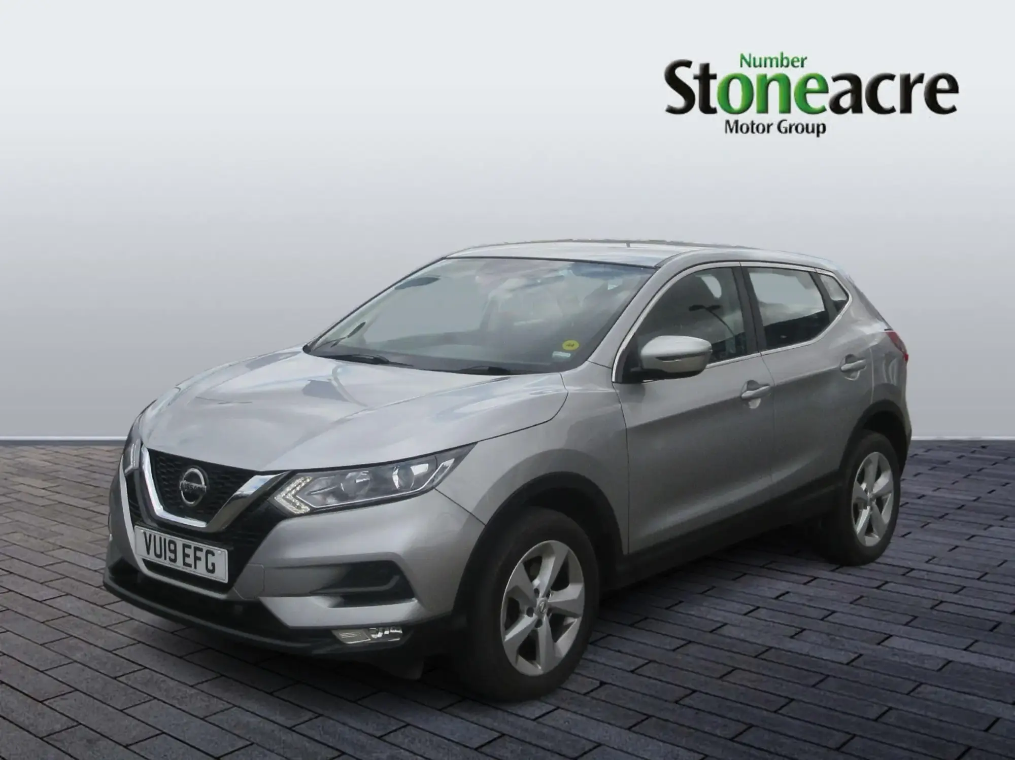 Nissan Qashqai 1.3 DiG-T Acenta Premium 5dr VU19EFG Image 3