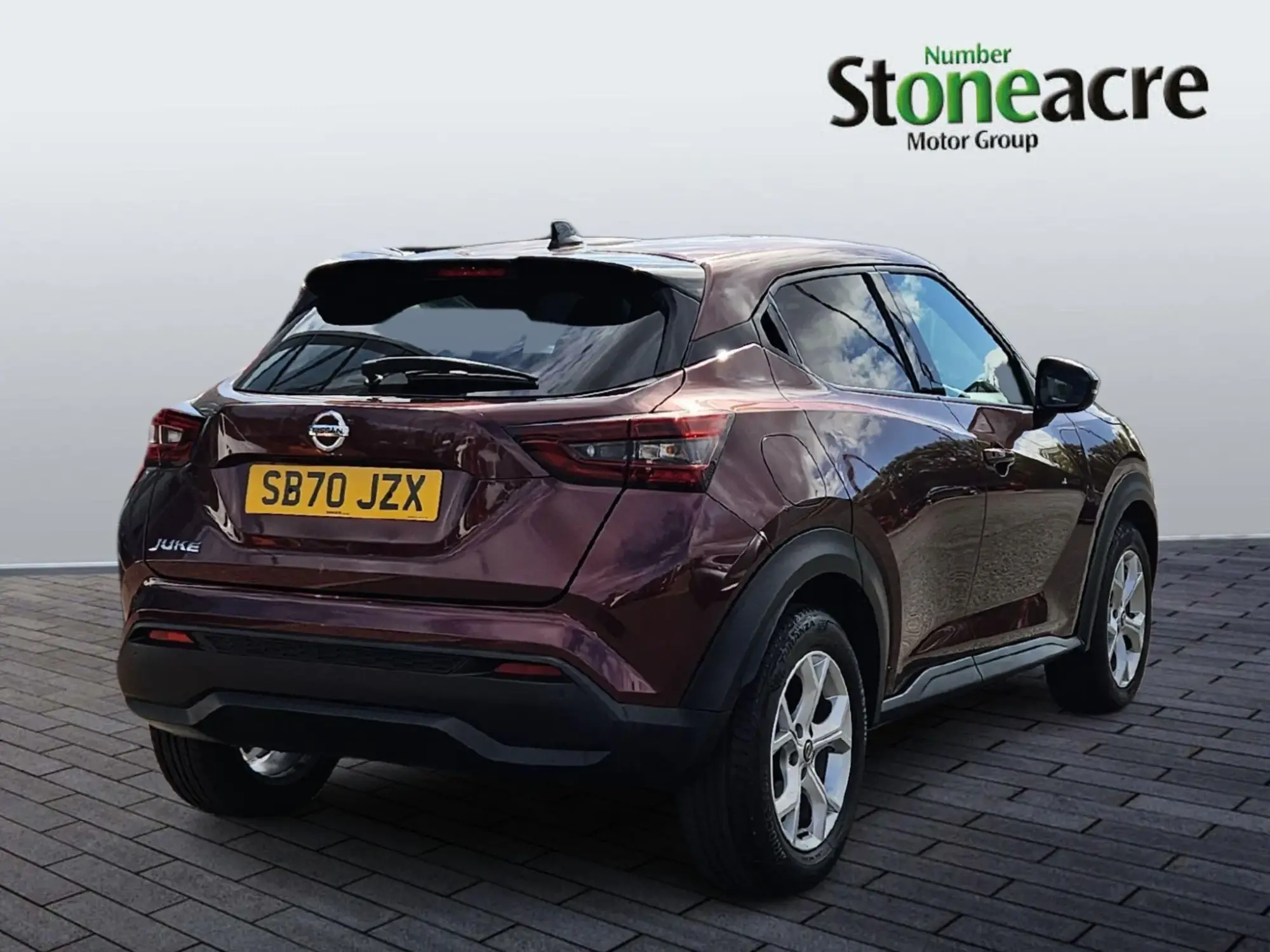 Nissan Juke 1.0 DiG-T N-Connecta 5dr SB70JZX Image 3