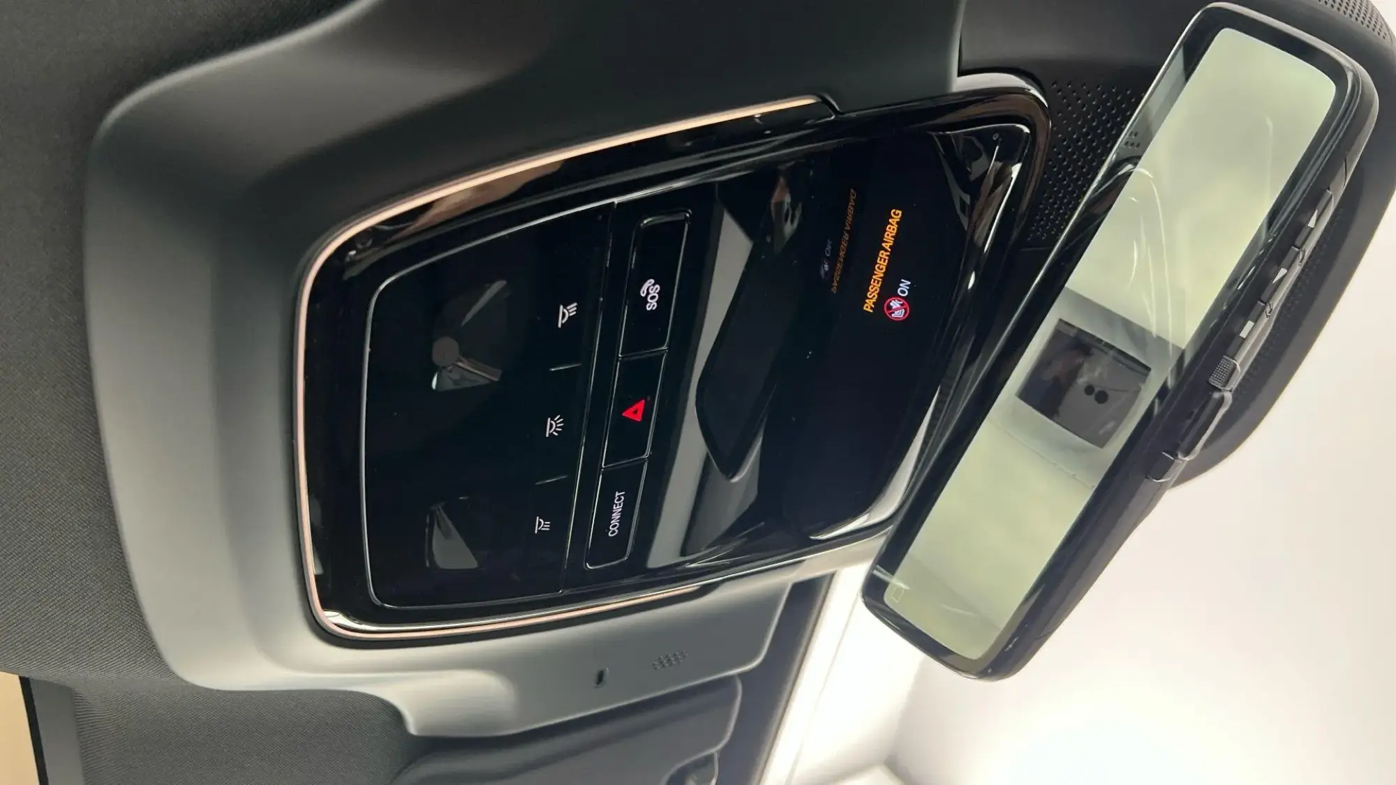 Polestar 4 SUV Image 25 Polestar 4 SUV Image 25