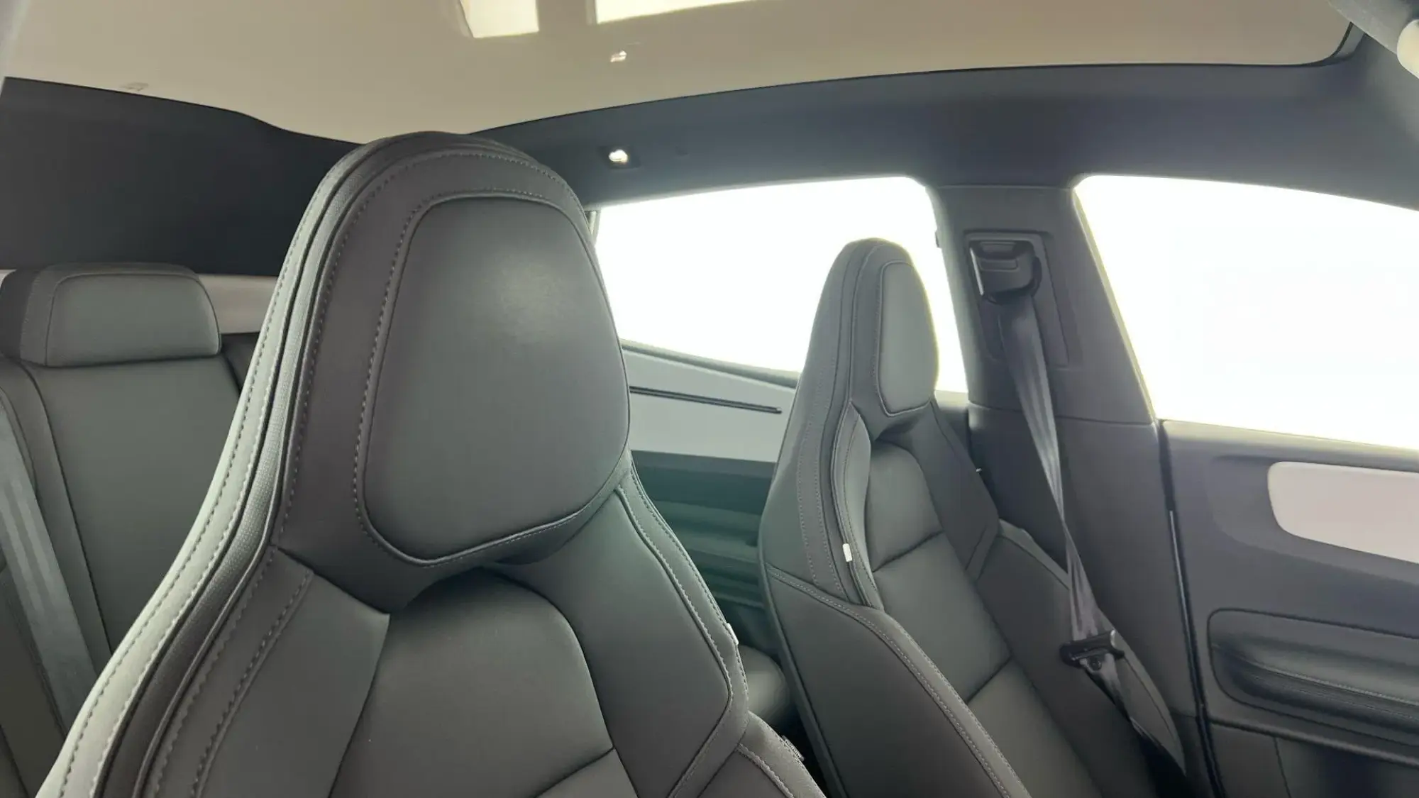 Polestar 4 SUV Image 39 Polestar 4 SUV Image 39