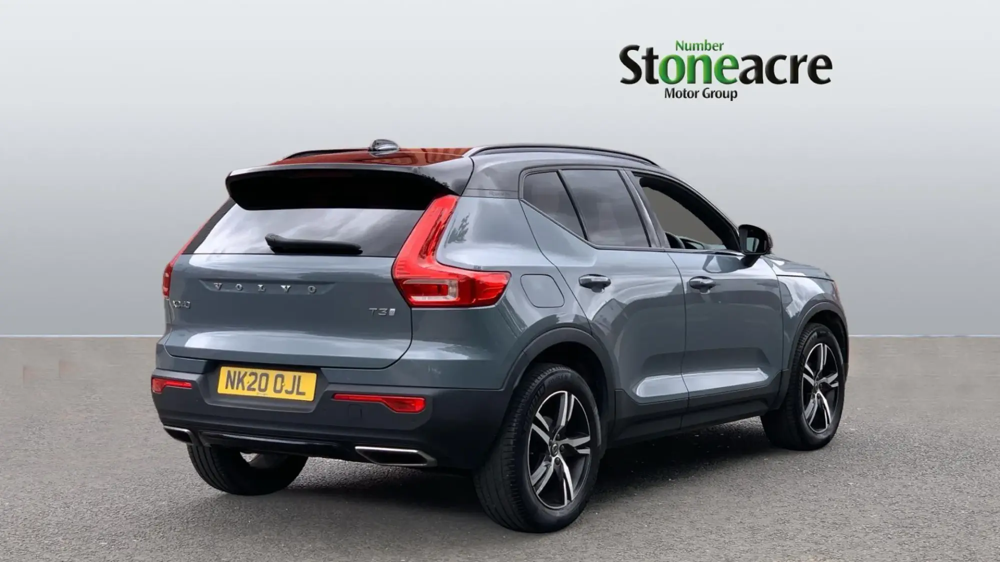 Volvo XC40 R-Design T3 (163 hp) Manual NK20OJL Image 2