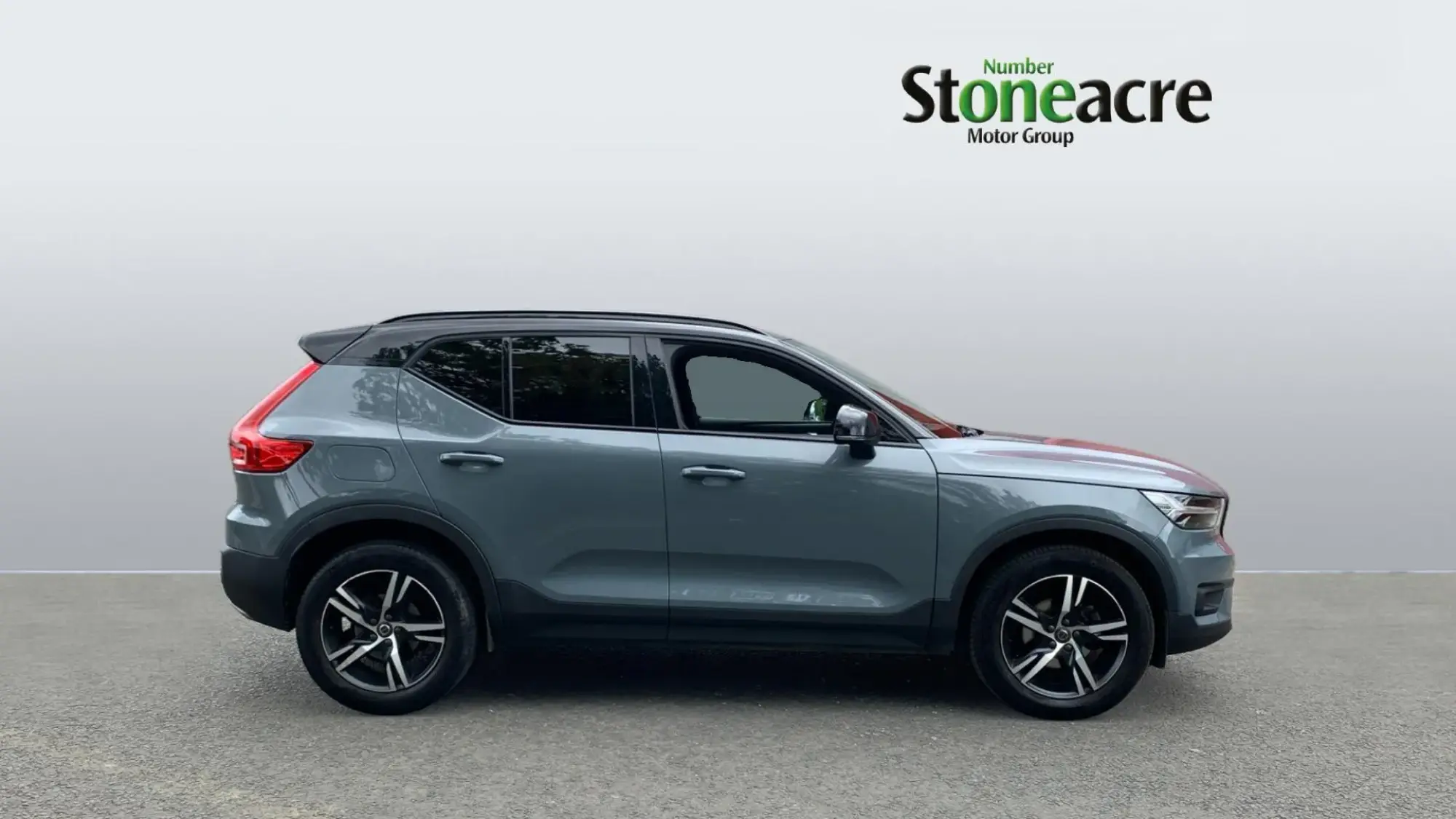 Volvo XC40 R-Design T3 (163 hp) Manual NK20OJL Image 3