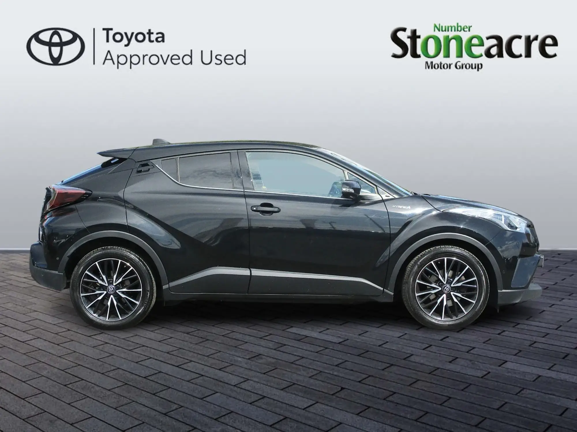 Toyota C-HR Self-Charging Hybrid 1.8 VVT-h Excel SUV 5dr Petrol Hybrid CVT Euro 6 (s/s) (122 ps) NG69UCV Image 2