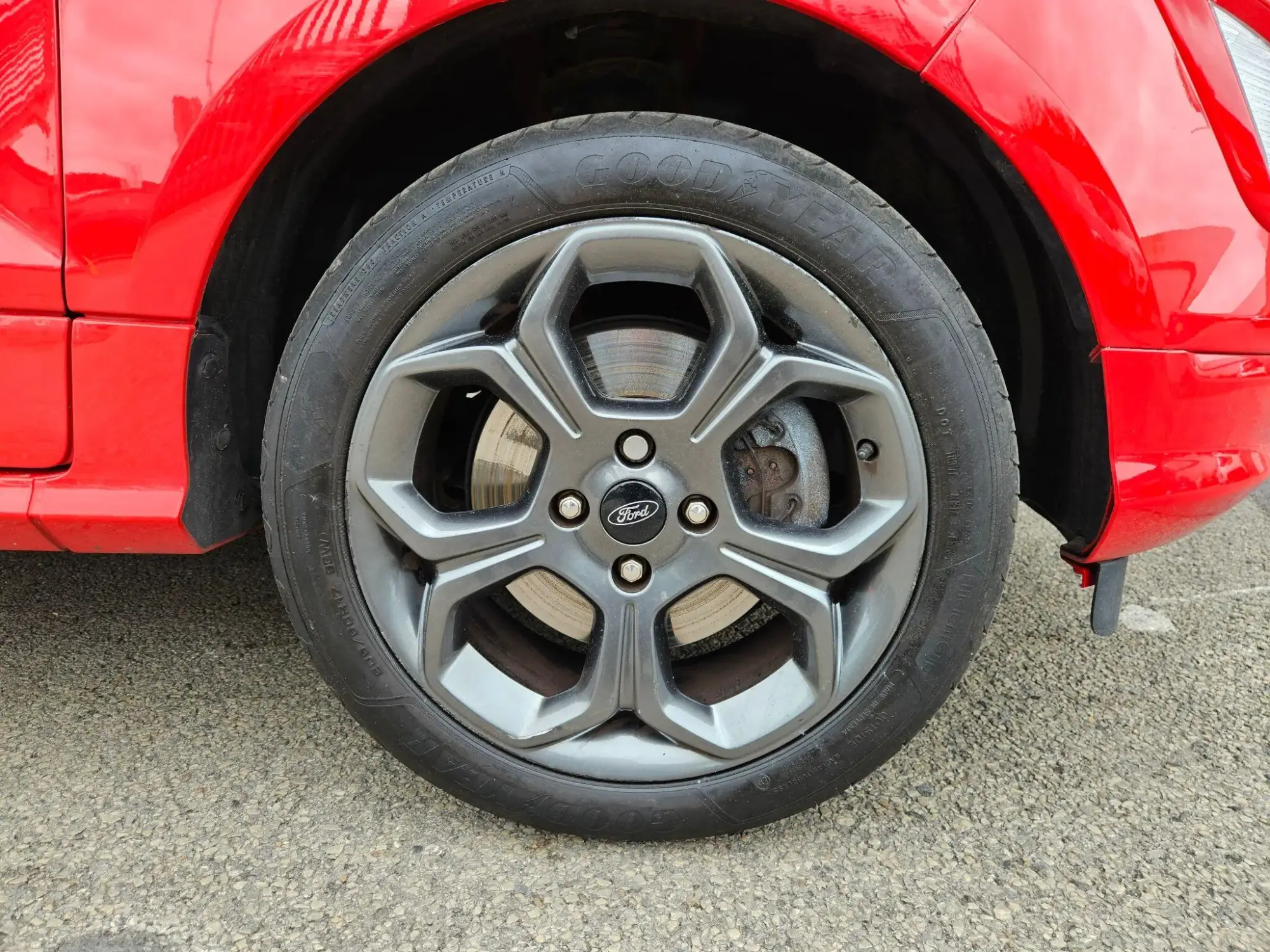Ford EcoSport Image 9