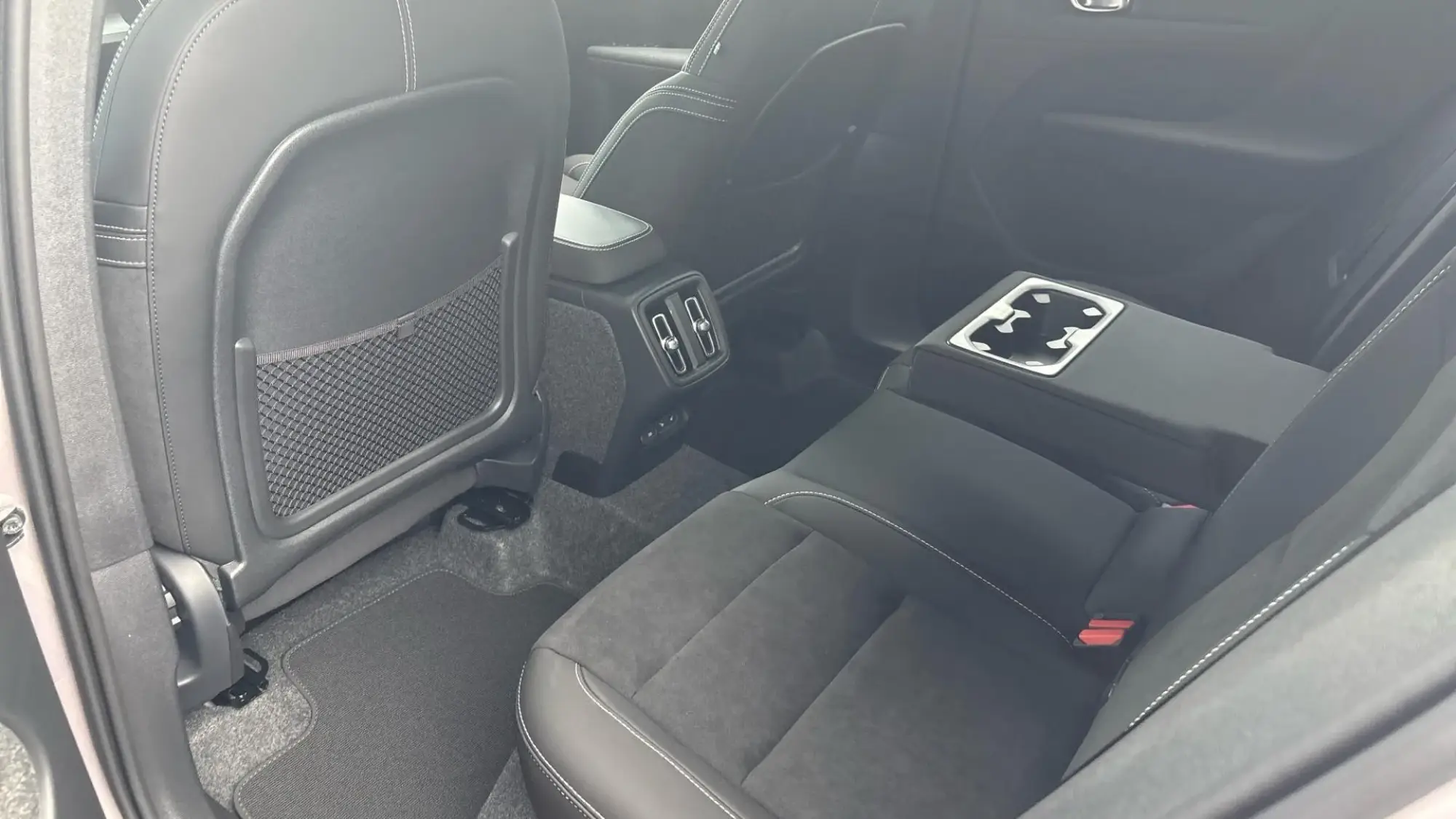 Volvo XC40 Image 18