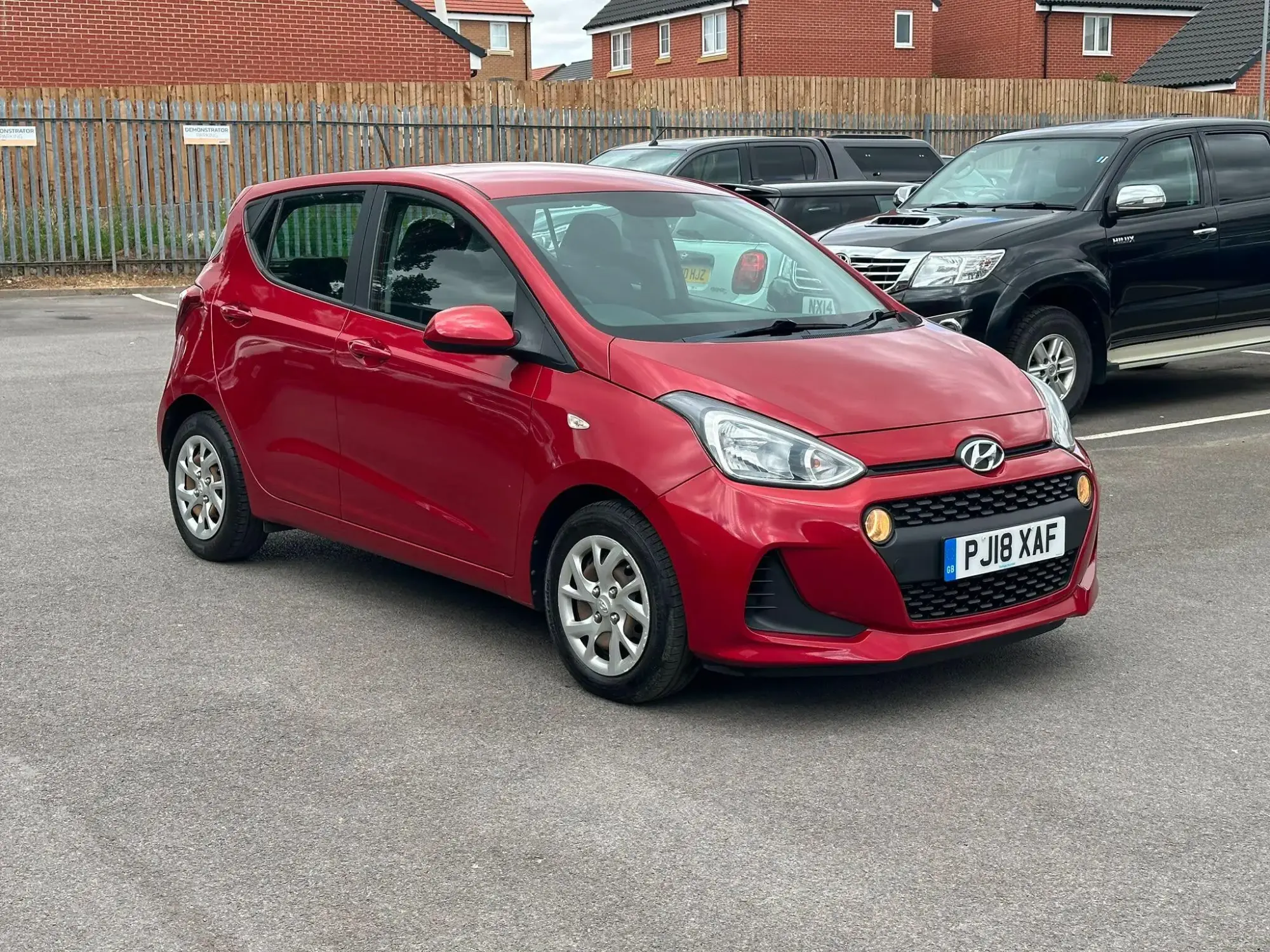 Hyundai i10 1.0 SE 5dr PJ18XAF Image 1