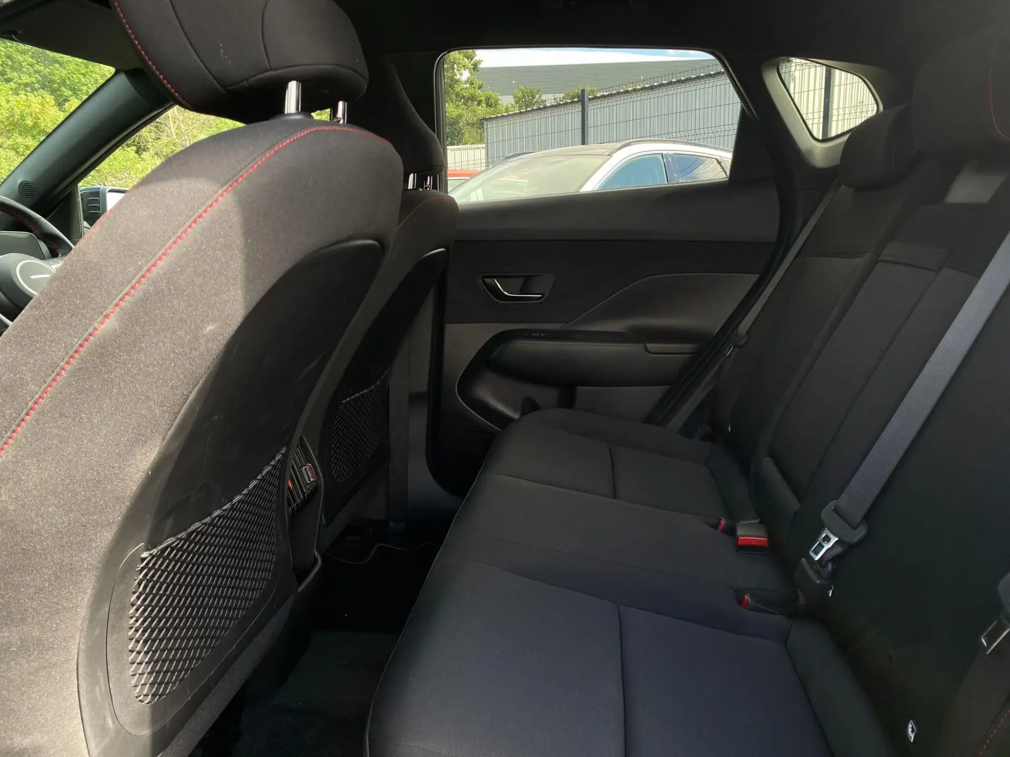 Hyundai KONA Image 14