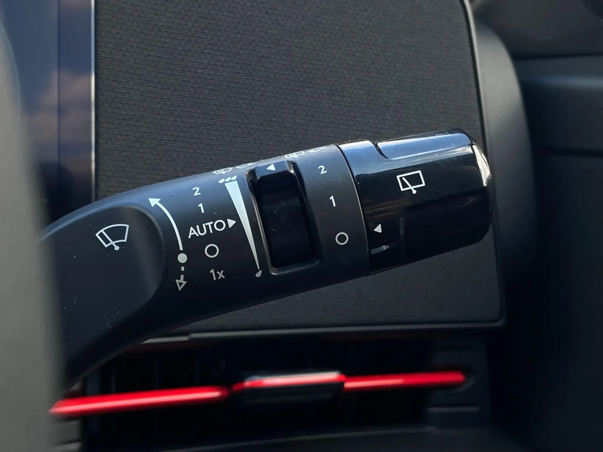 Hyundai KONA Image 22