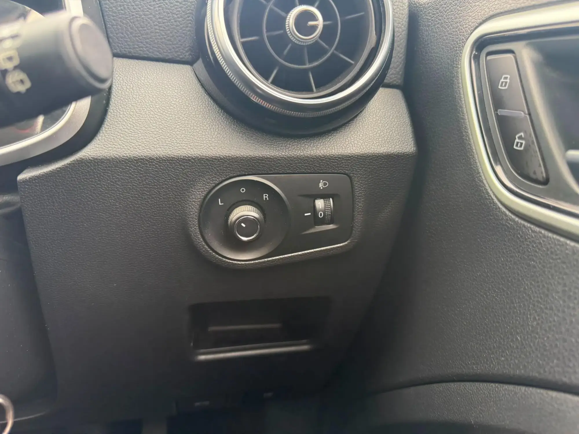 MG ZS Image 15