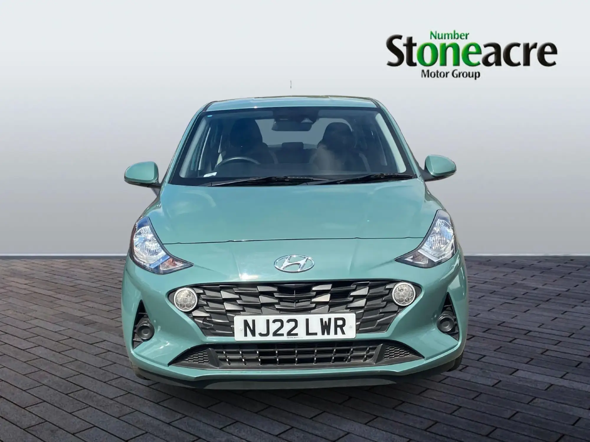 Hyundai i10 1.0 SE Connect Auto Euro 6 (s/s) 5dr NJ22LWR Image 2