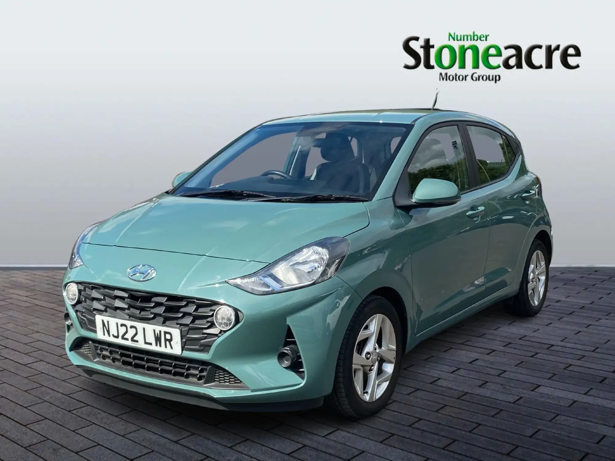 Hyundai i10 1.0 SE Connect Auto Euro 6 (s/s) 5dr NJ22LWR Image 3