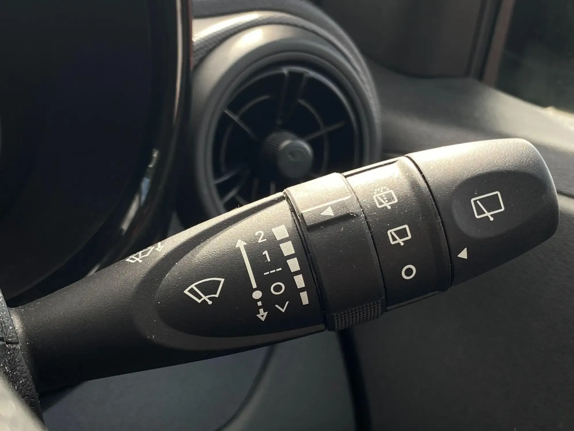 Hyundai i10 Image 18