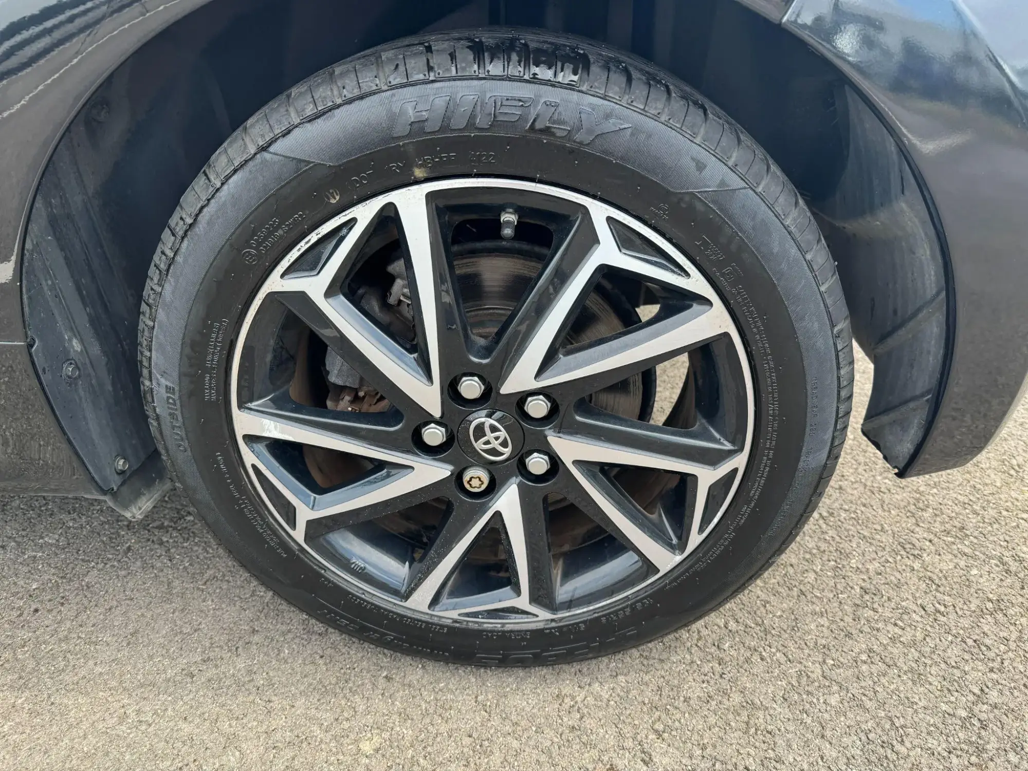 Toyota Yaris Image 9