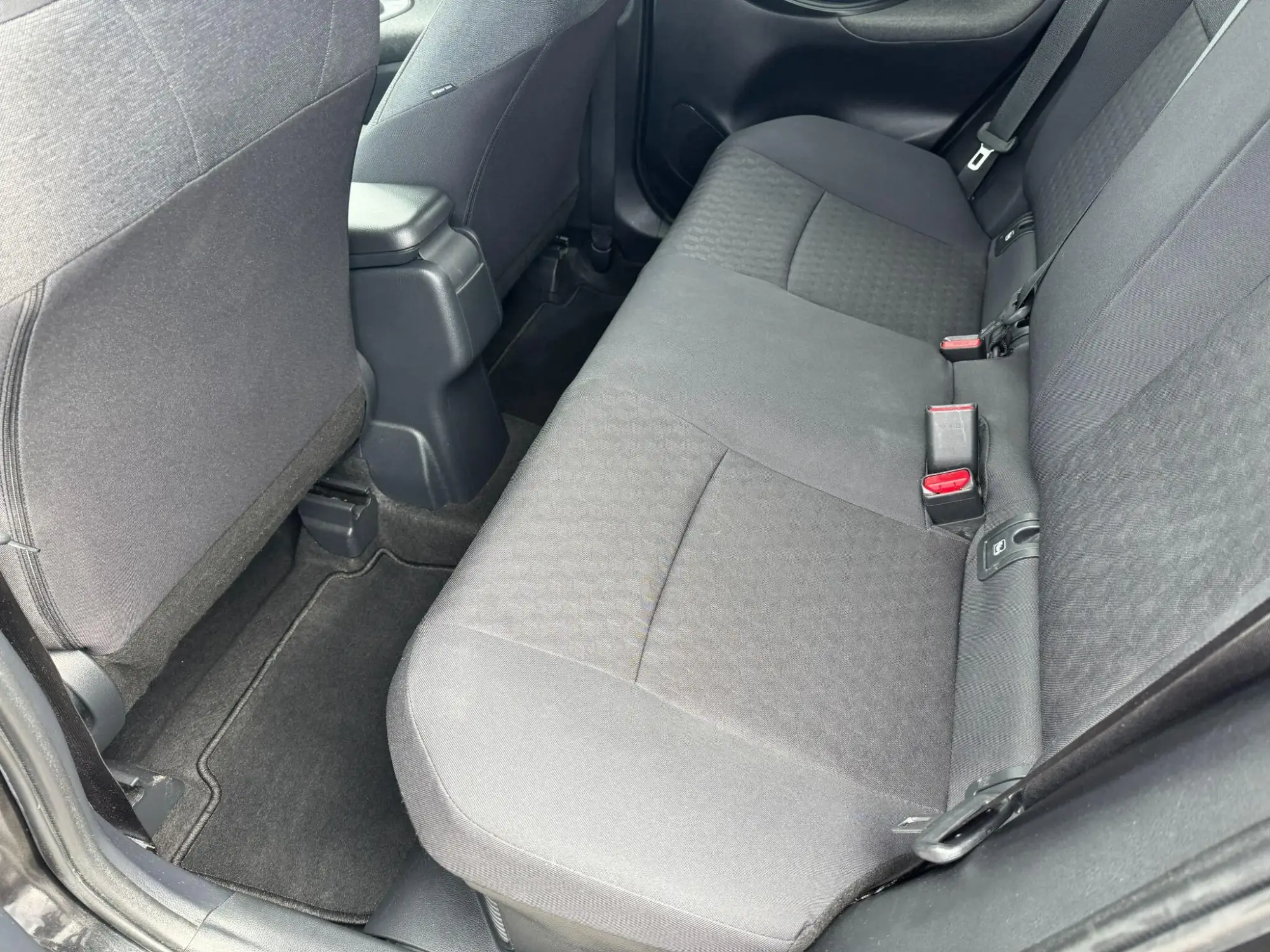 Toyota Yaris Image 13