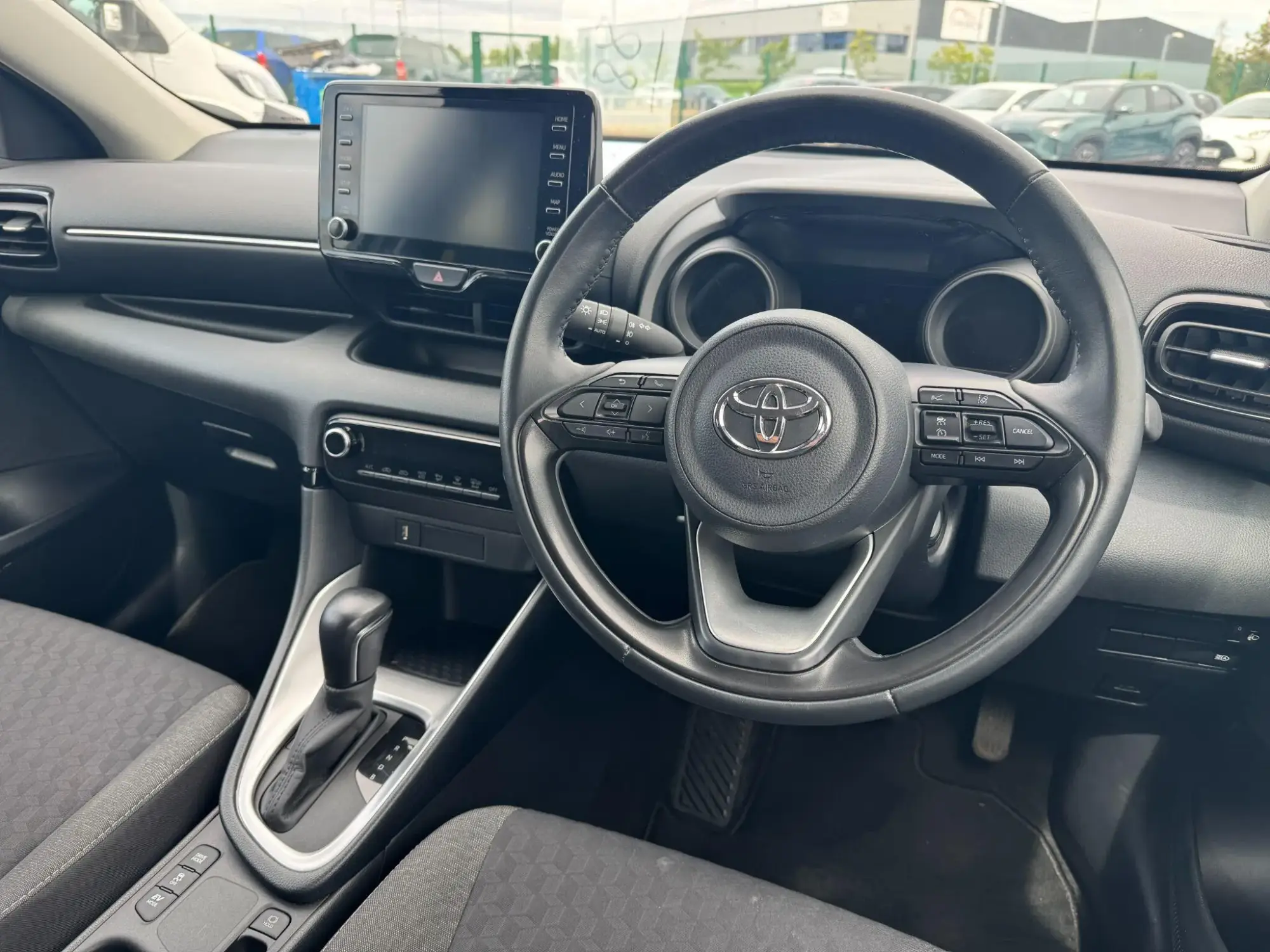 Toyota Yaris Image 16
