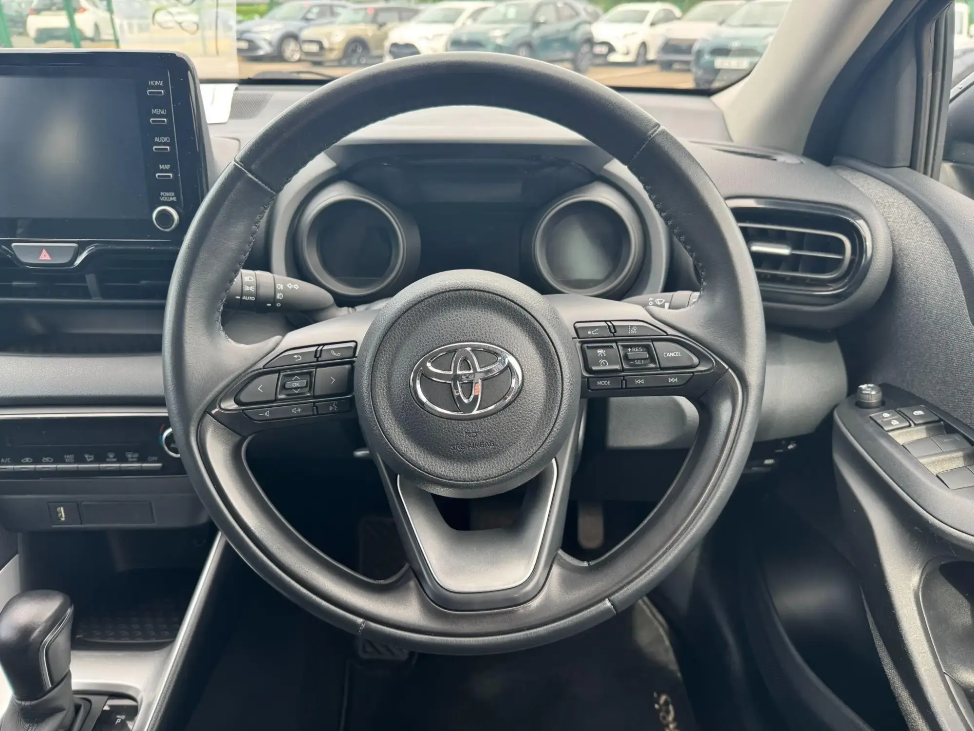 Toyota Yaris Image 17