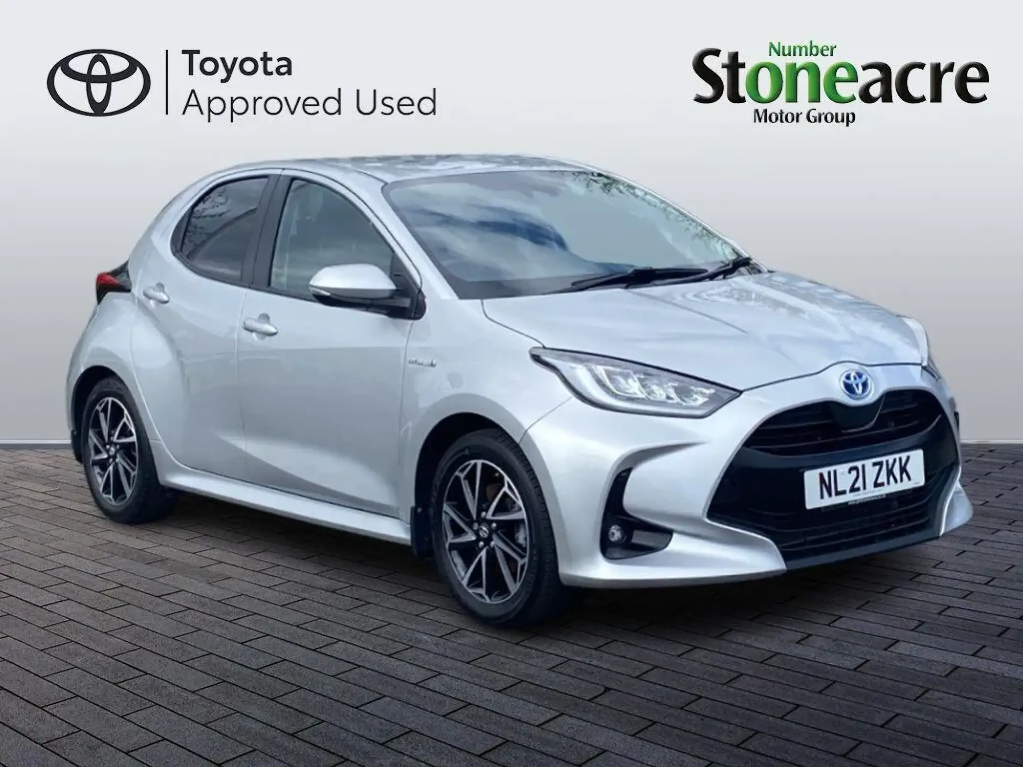 Toyota Yaris 1.5 Hybrid Design 5dr CVT NL21ZKK Image 1