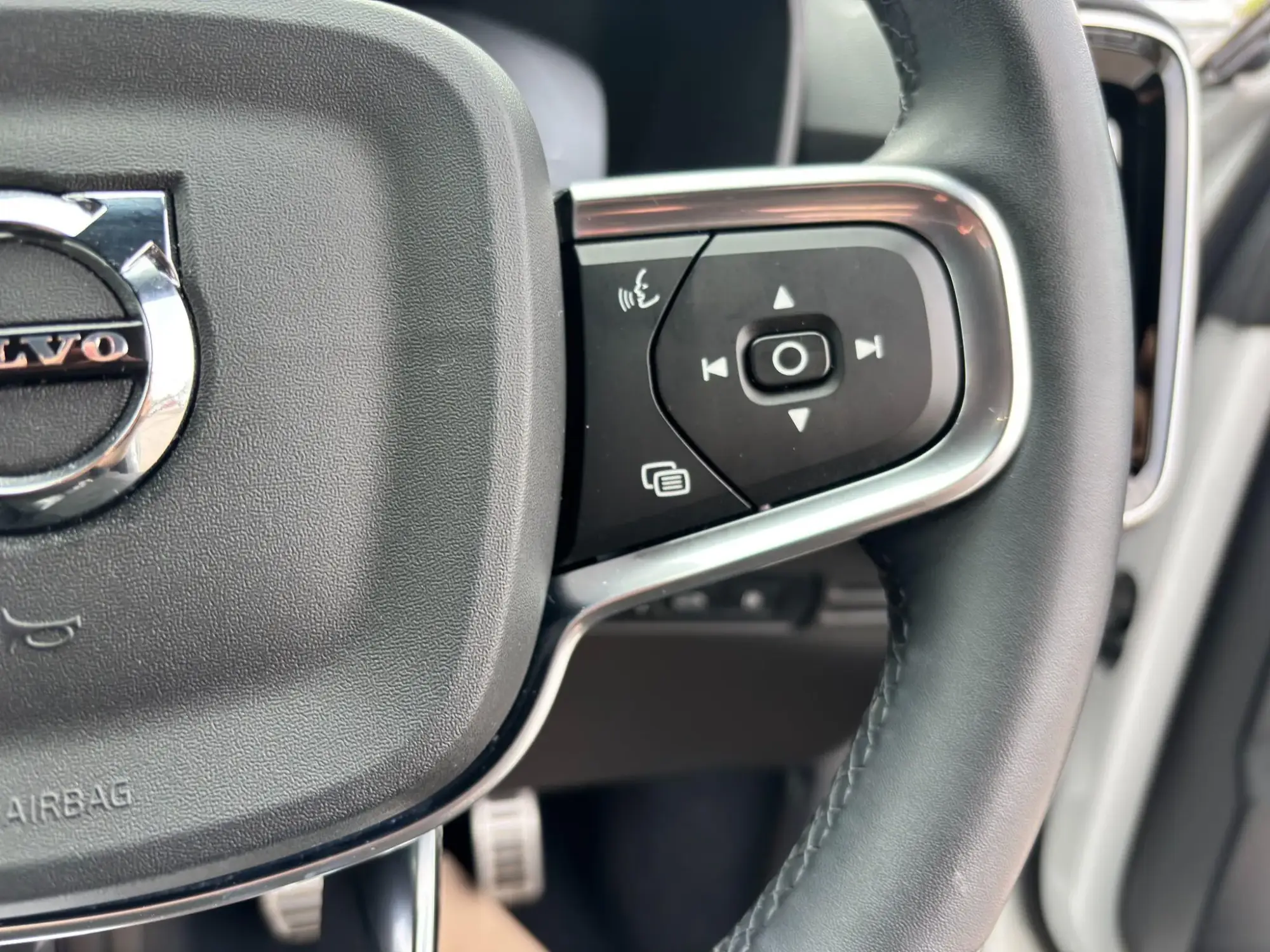Volvo XC40 Recharge Image 16 Volvo XC40 Recharge Image 16