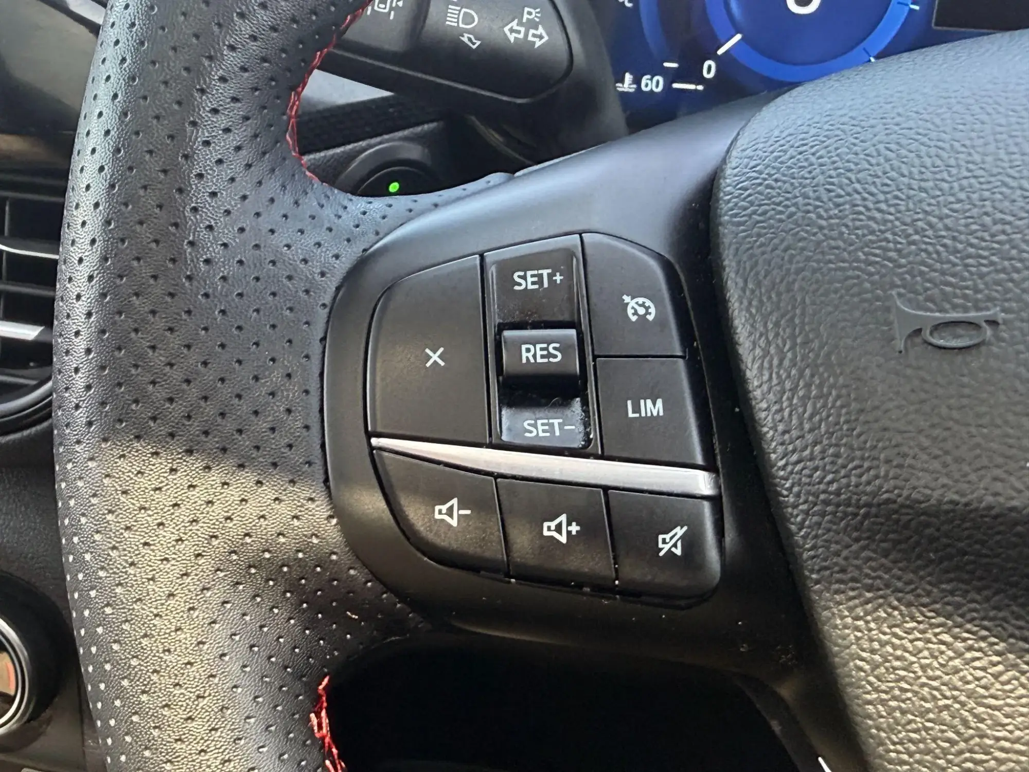Ford Kuga Plug-In Hybrid Image 13 Ford Kuga Plug-In Hybrid Image 13