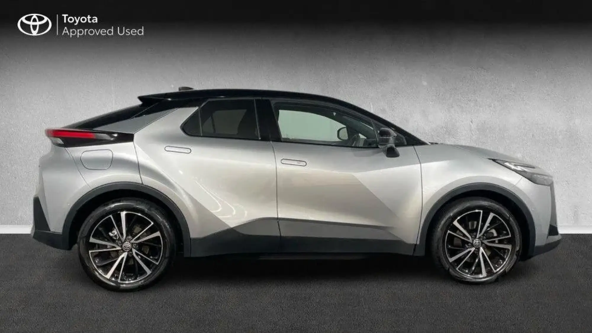 Toyota C-HR Plug-in Hybrid 2.0 VVT-h 13.6 kWh Excel CVT Euro 6 (s/s) 5dr FH25OFN Image 2