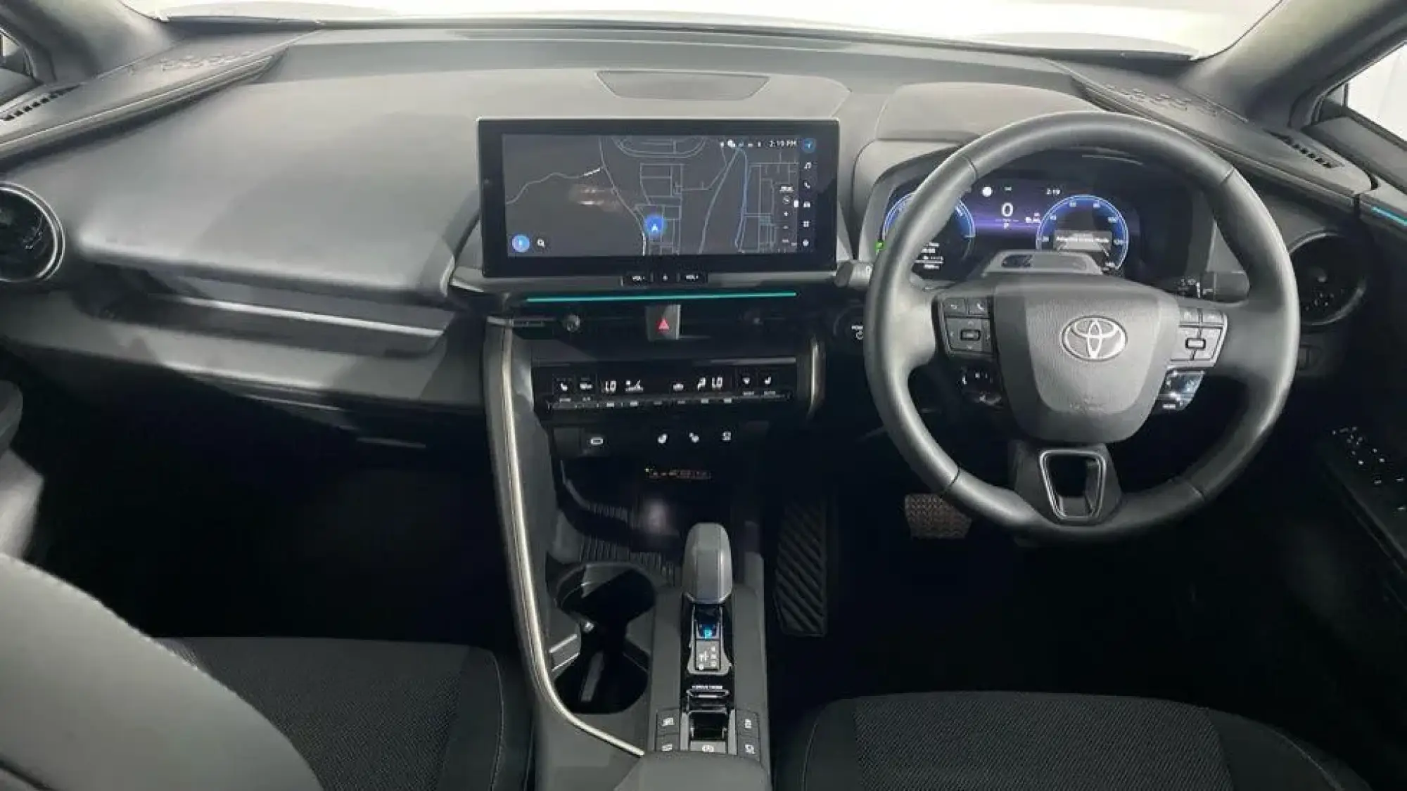 Toyota C-HR Plug-in Hybrid Image 12 Toyota C-HR Plug-in Hybrid Image 12