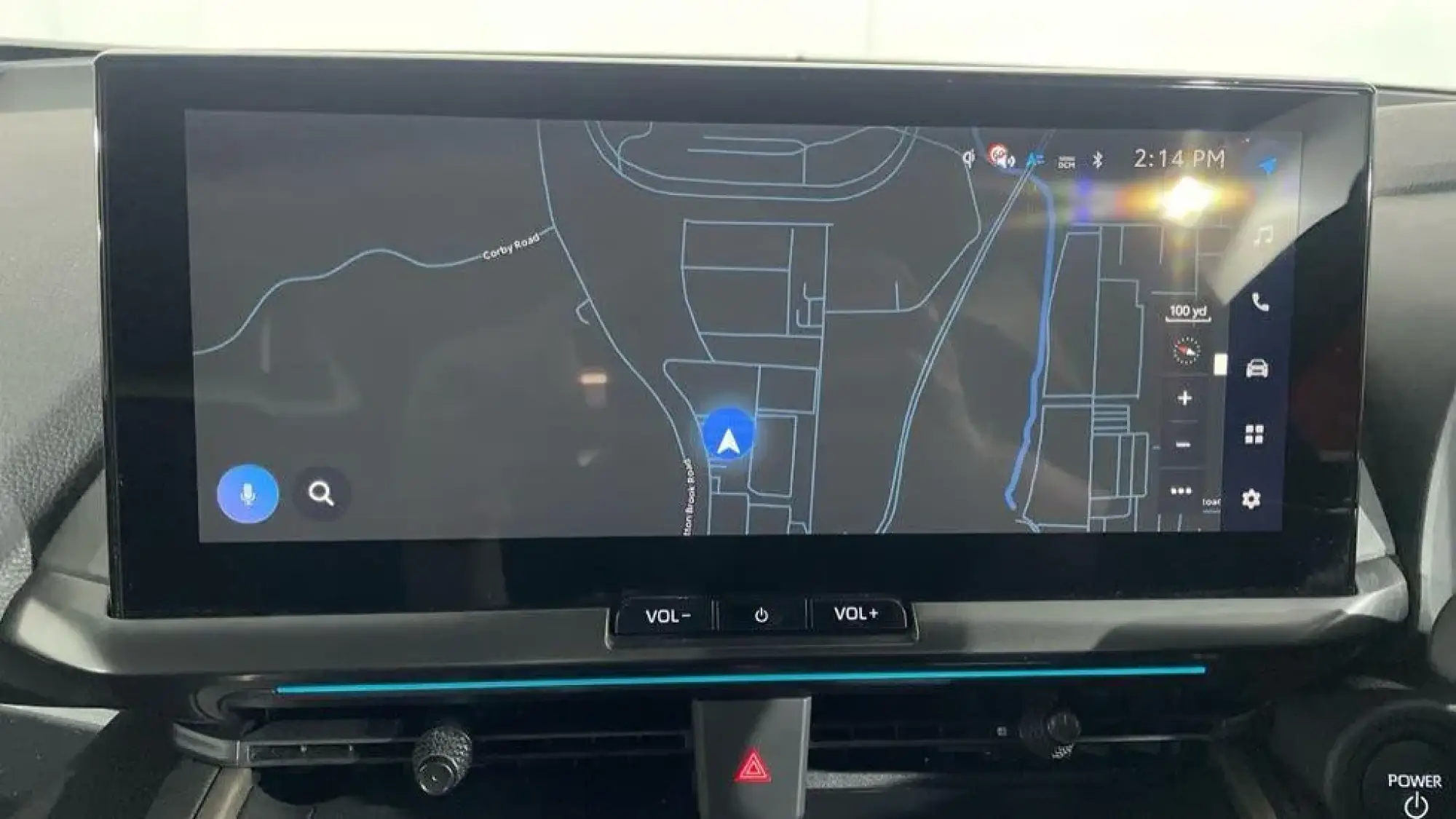 Toyota C-HR Plug-in Hybrid Image 16 Toyota C-HR Plug-in Hybrid Image 16