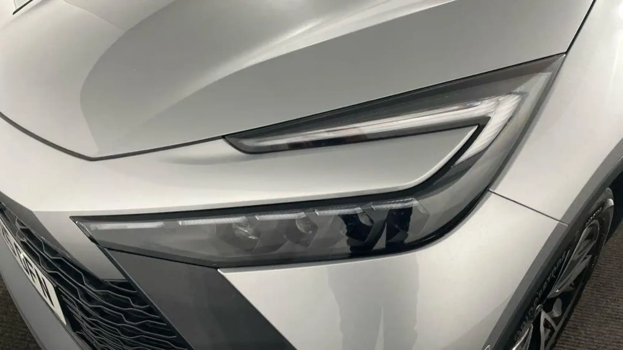 Toyota C-HR Plug-in Hybrid Image 29 Toyota C-HR Plug-in Hybrid Image 29