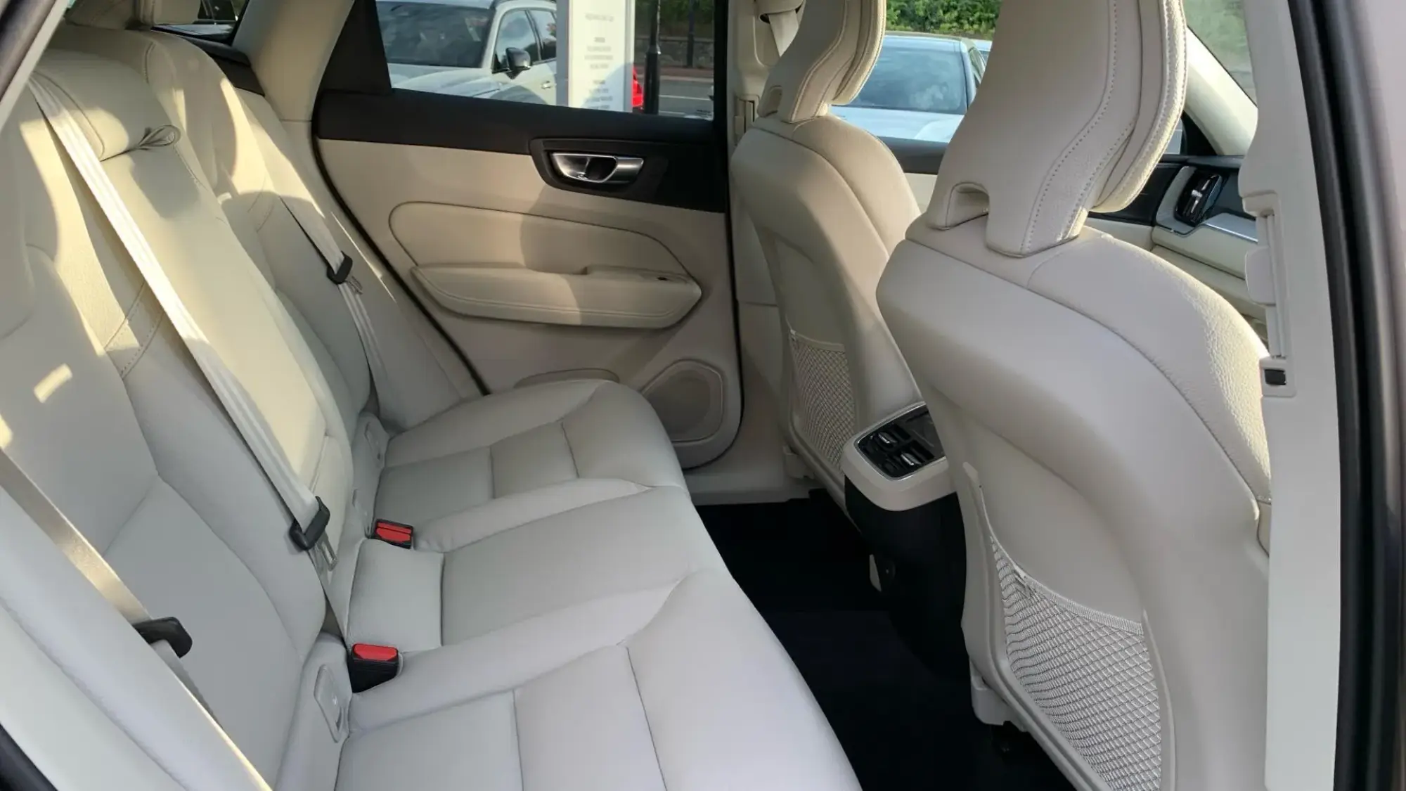 Volvo XC60 Image 6